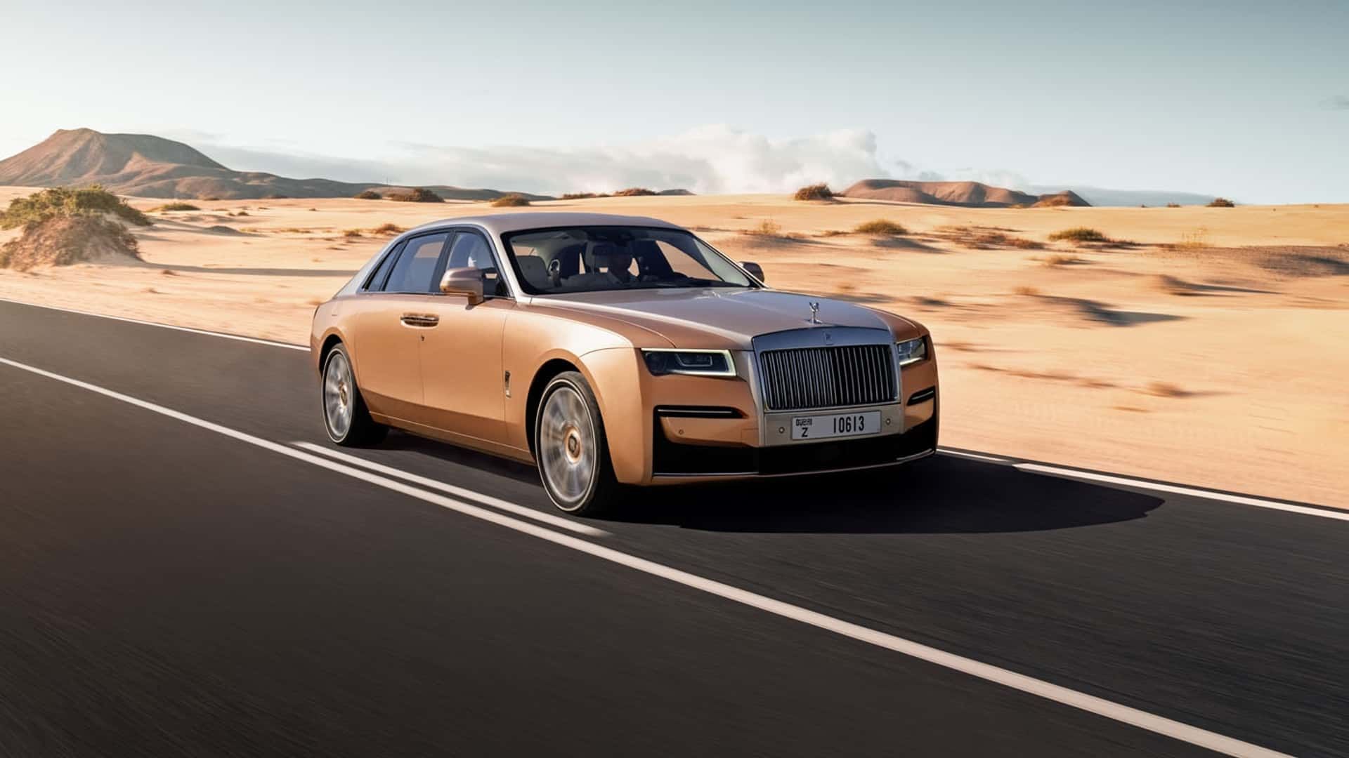 rolls-royce-ghost-extended-private-office-dubai