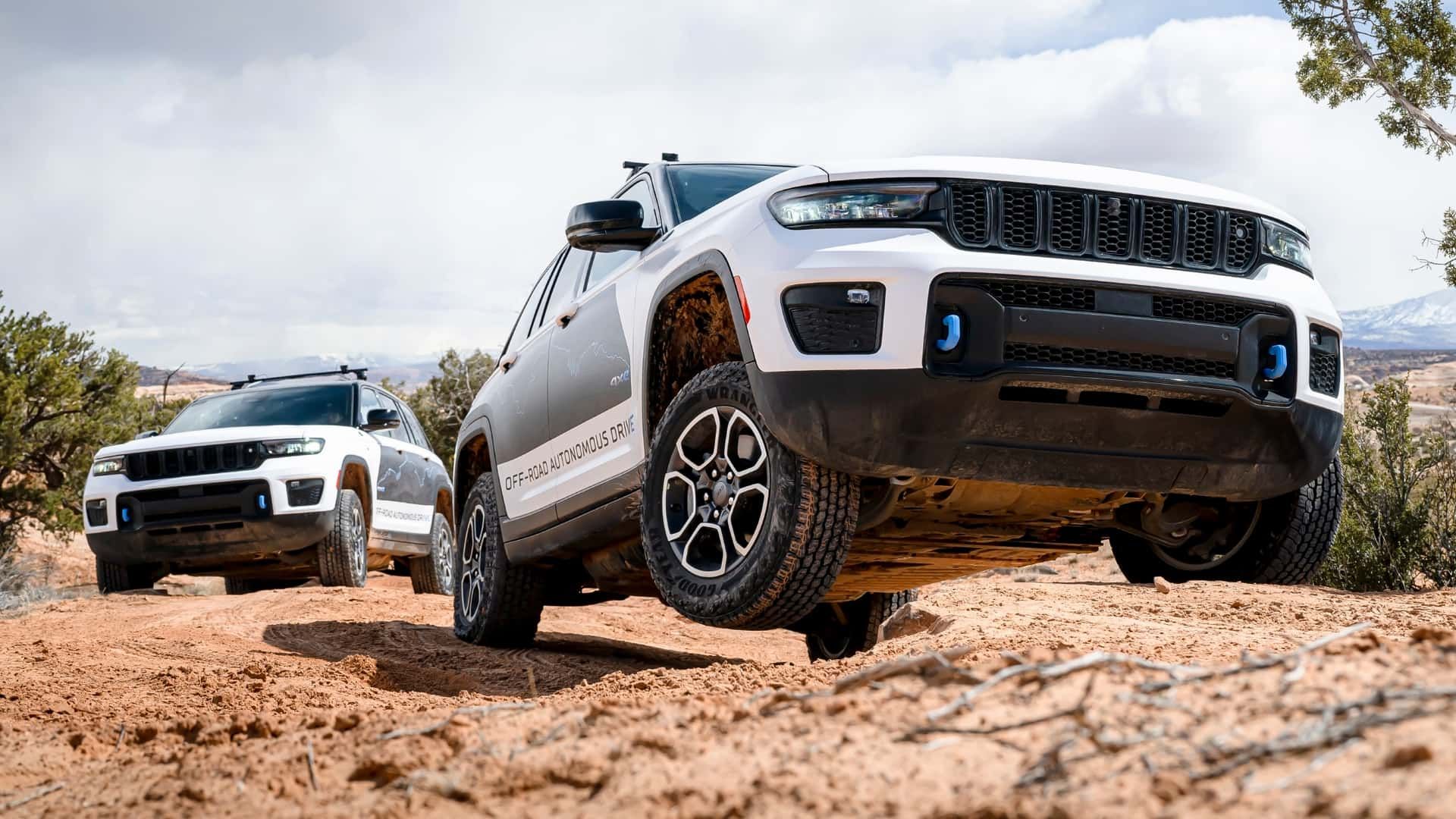 see-jeep-tease-autonomous-off-road-driving-technology (1)