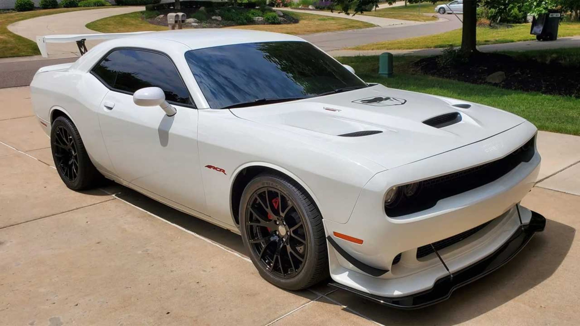 Challenger-V10-1