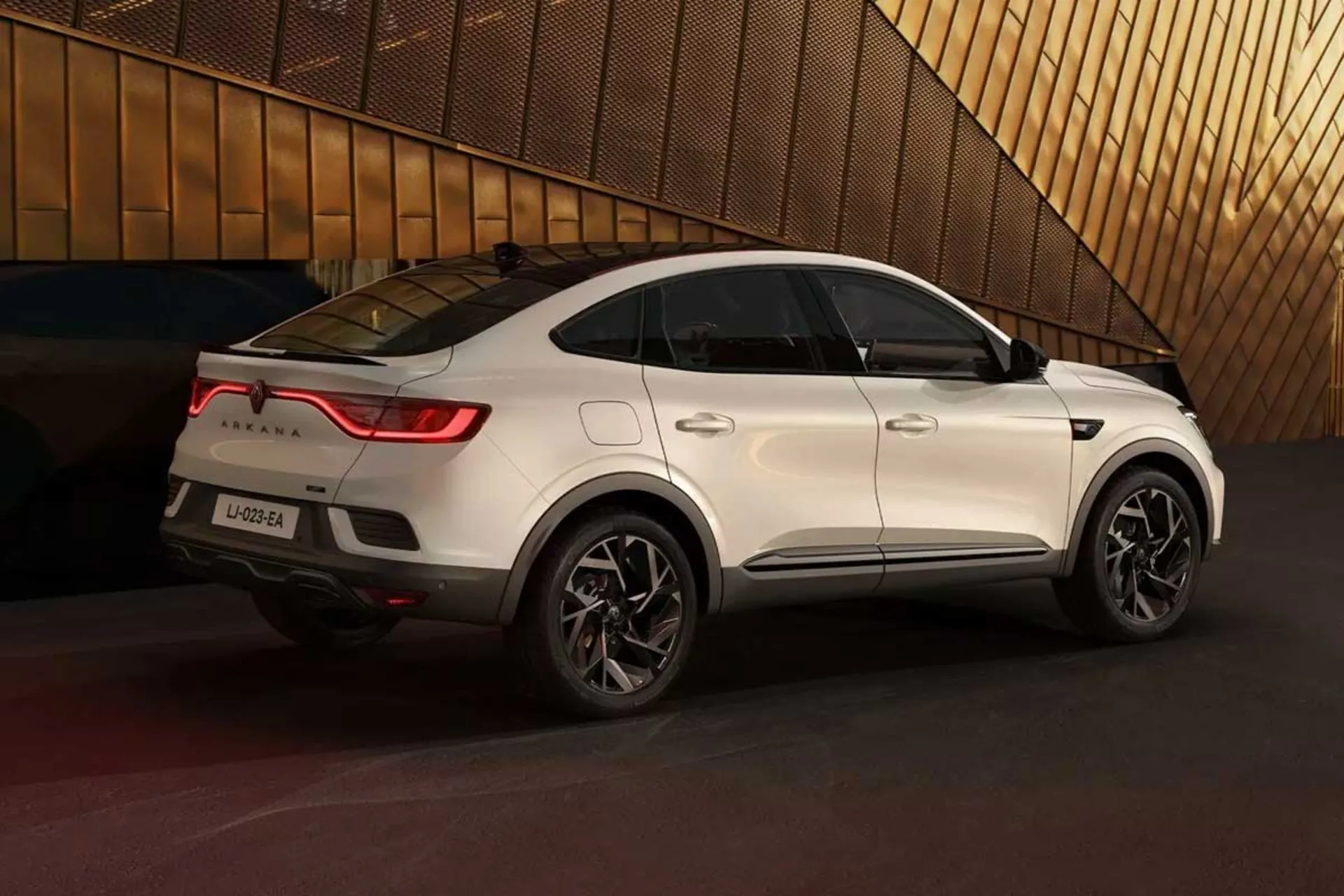 Renault-Arkana-3