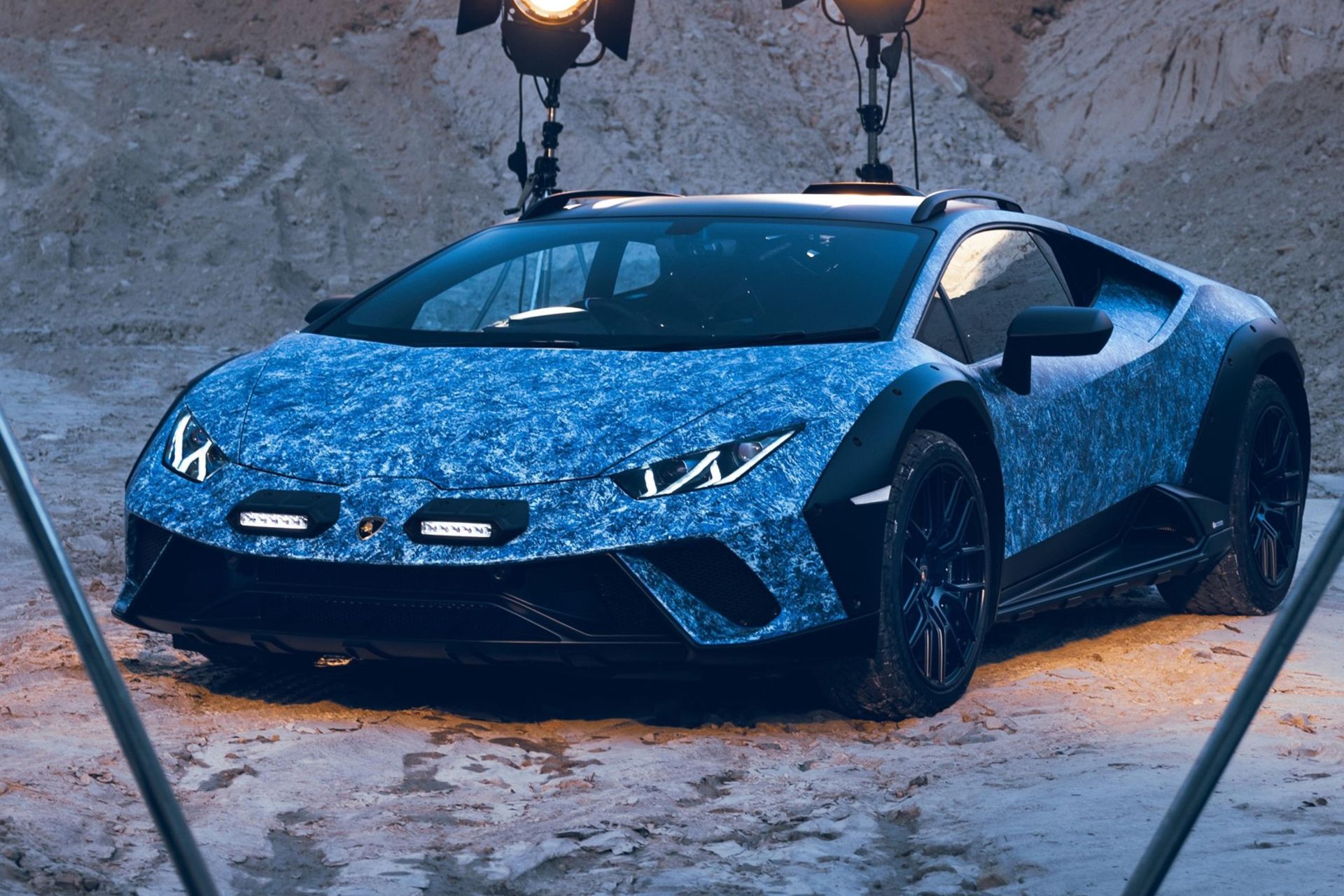 1-Lamborghini-Sterrato-Opera-Unica