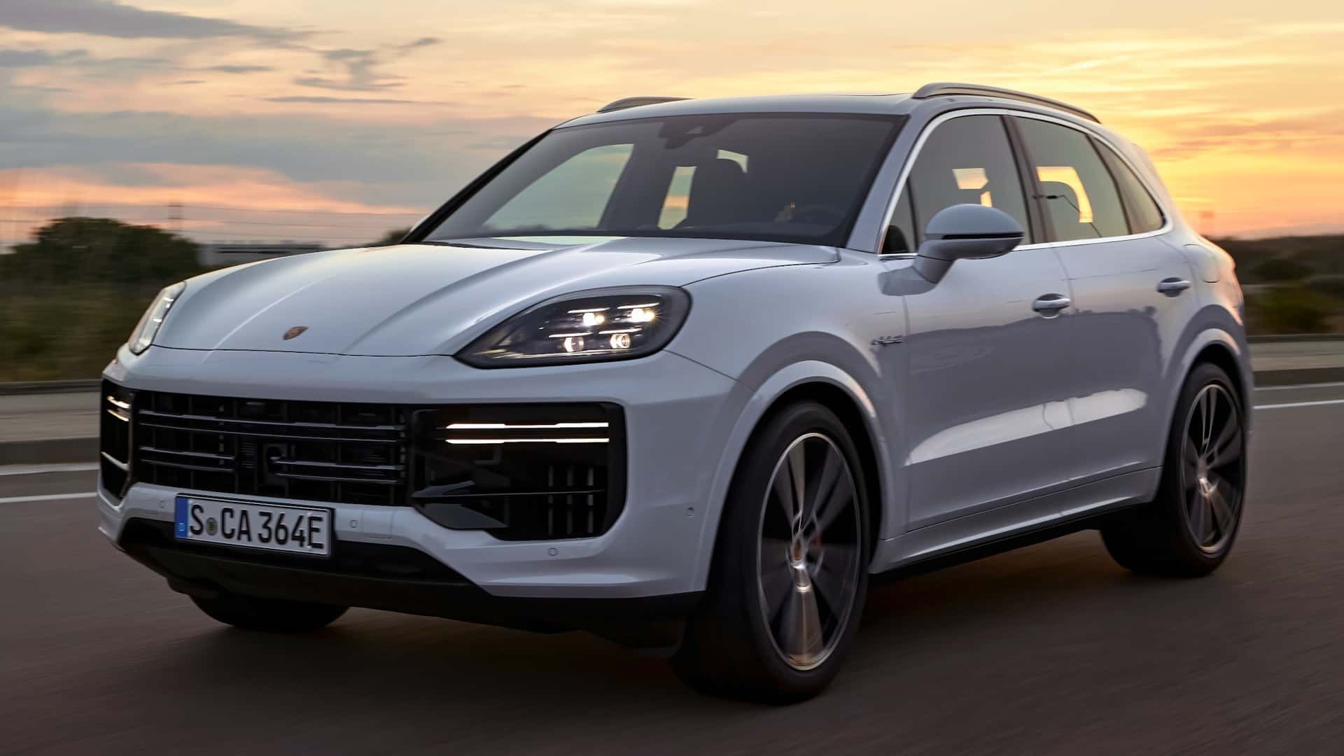 2024-porsche-cayenne-turbo-e-hybrid-front-3-4 (1)