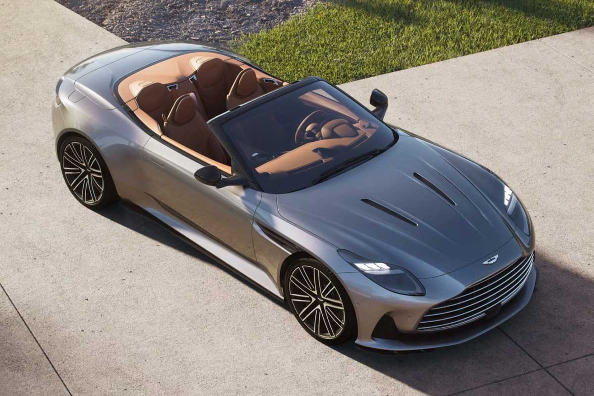 Aston-Martin-DB12-9