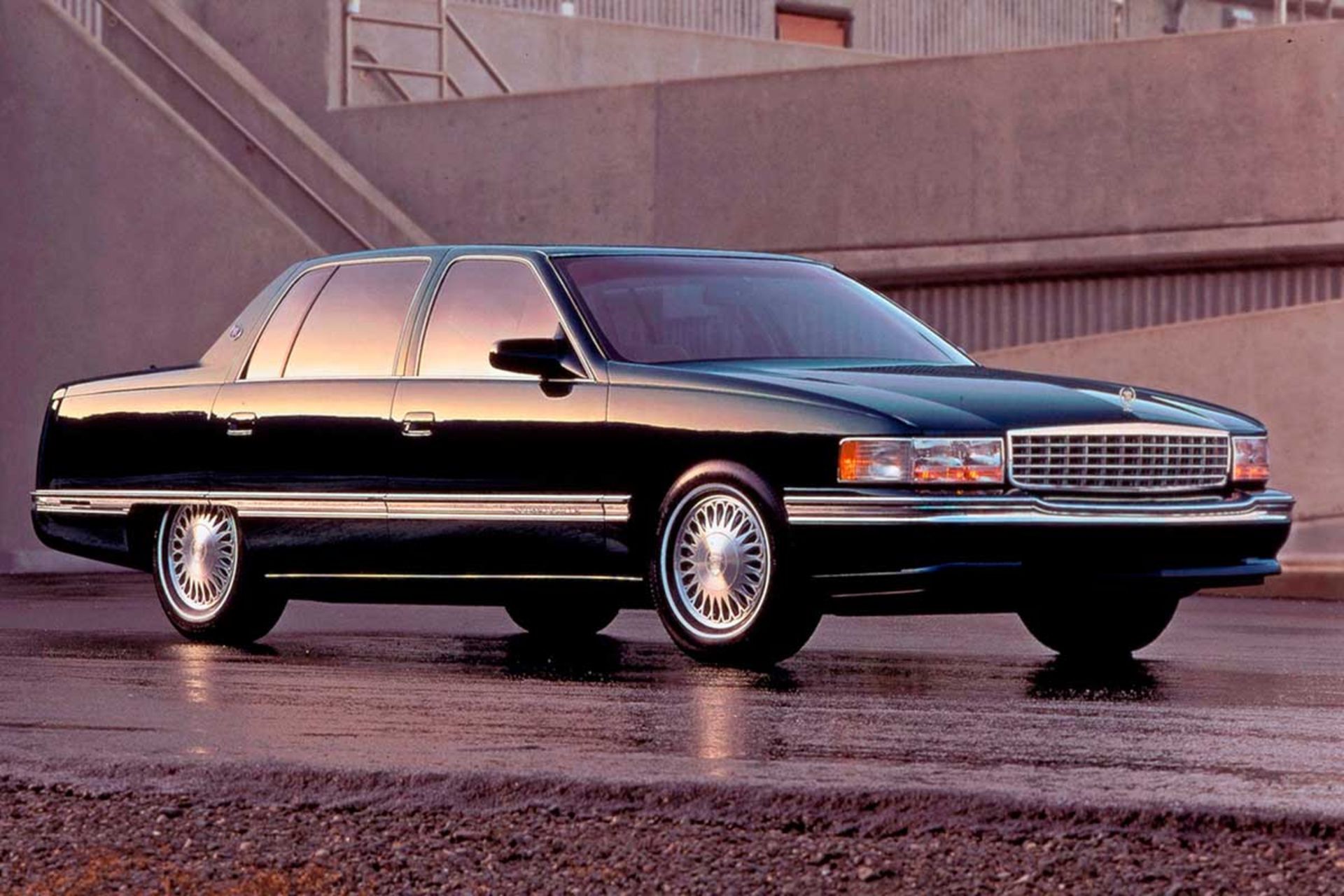 Cadillac-DeVille-1