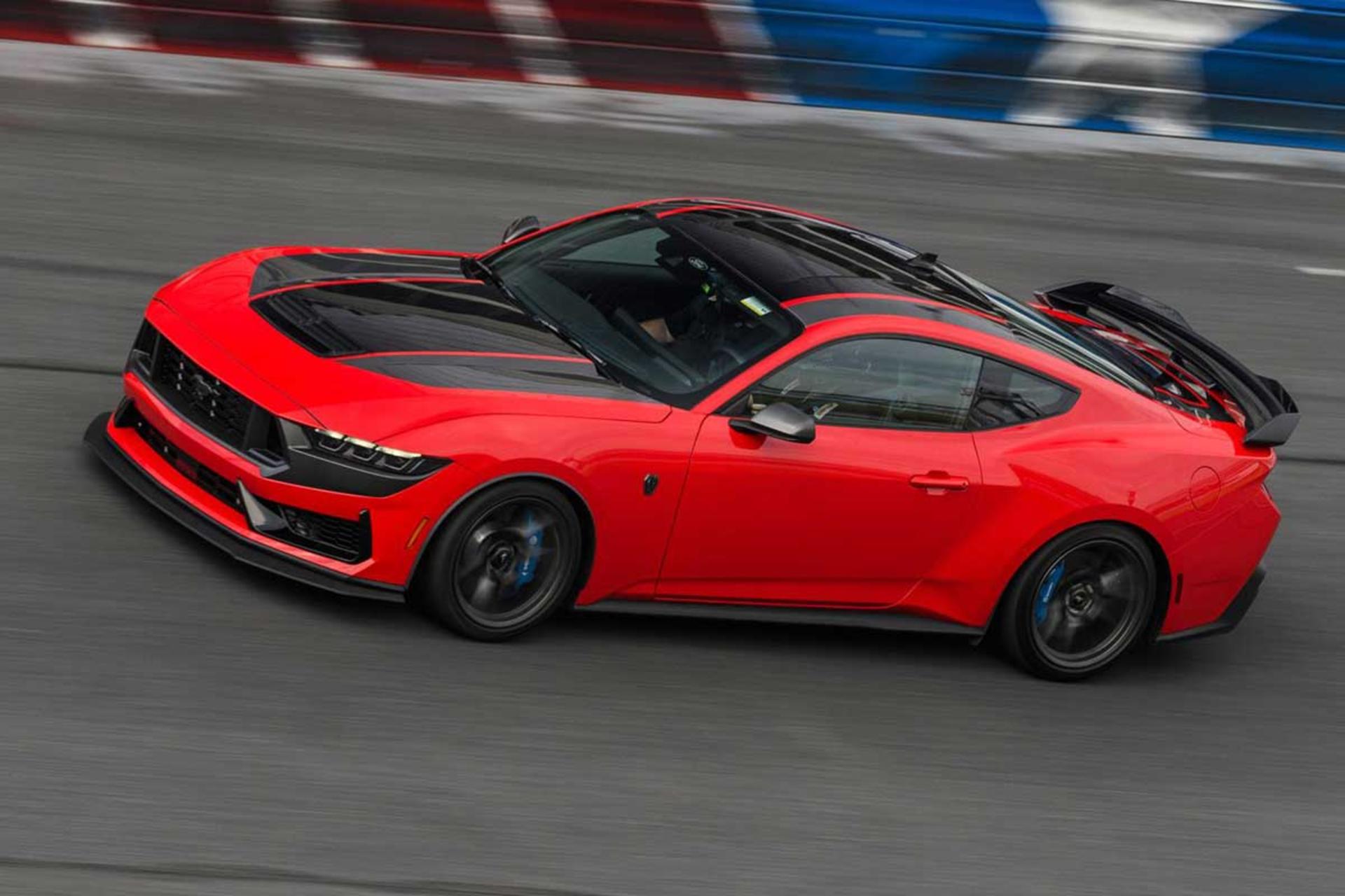 Ford-mustang-dark-horse-2