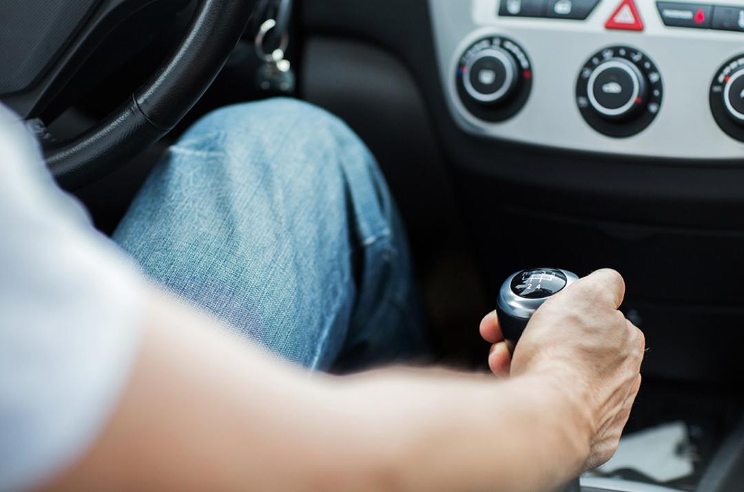 basics-of-driving-a-manual-car-614069c4ccfcc