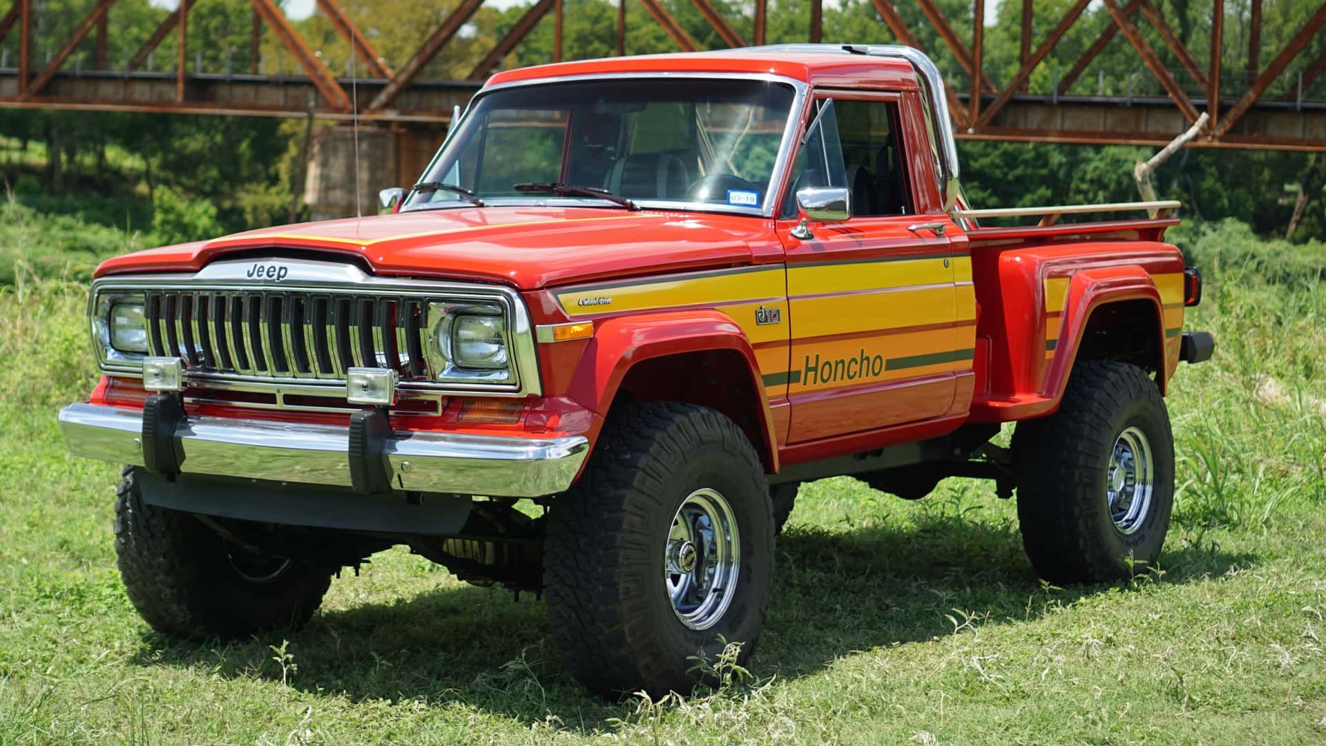 jeepheritage-1981-jeep-j-10-honcho-sportside