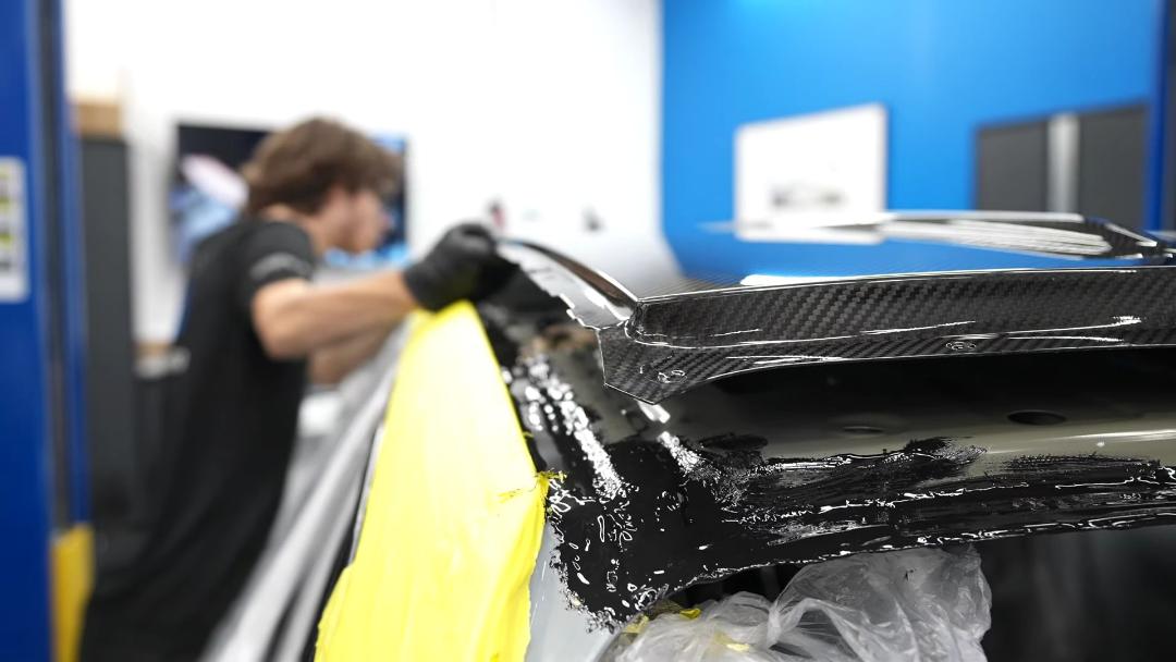 watch-this-bmw-m3-touring-get-its-roof-chopped-off-in-favor-of-a-carbon-fiber-panel_32