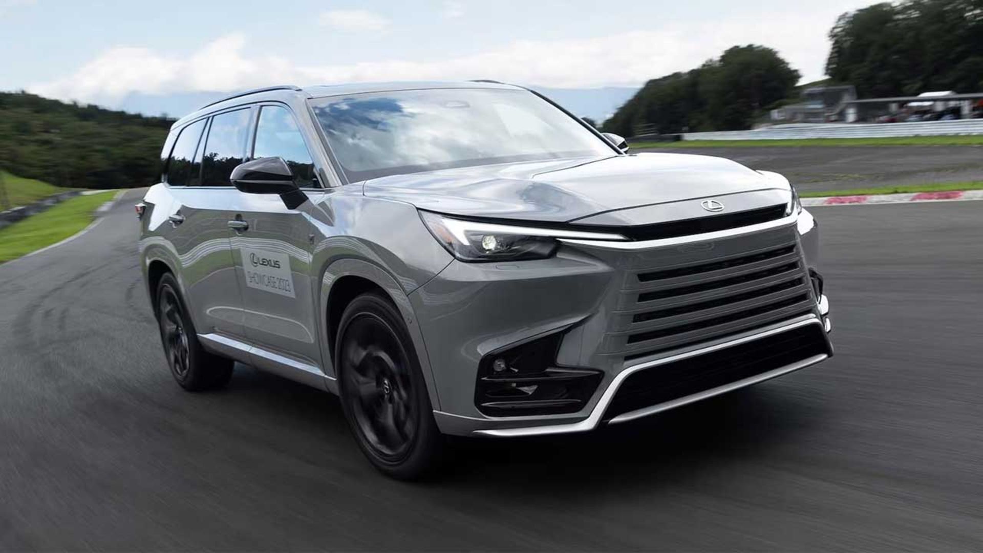 Lexus-TX-7