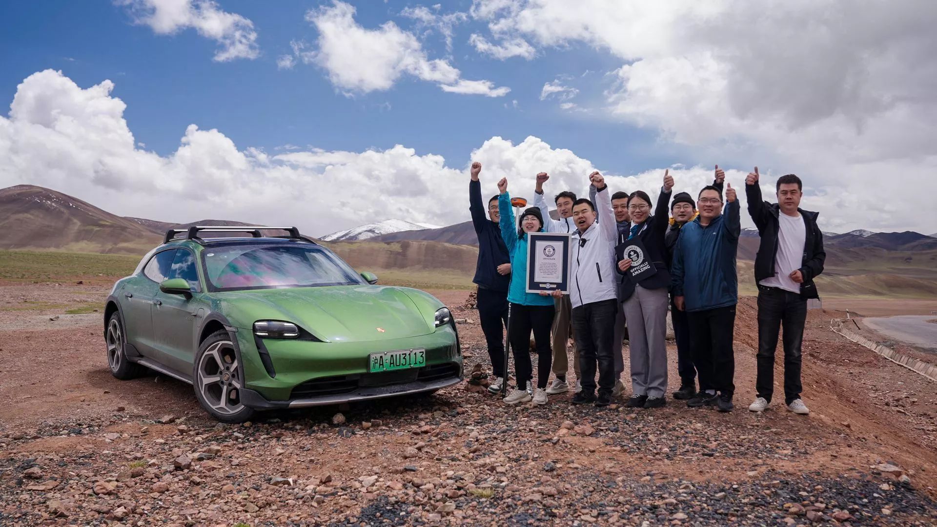 Porsche-Taycan-Altitude-Record-1