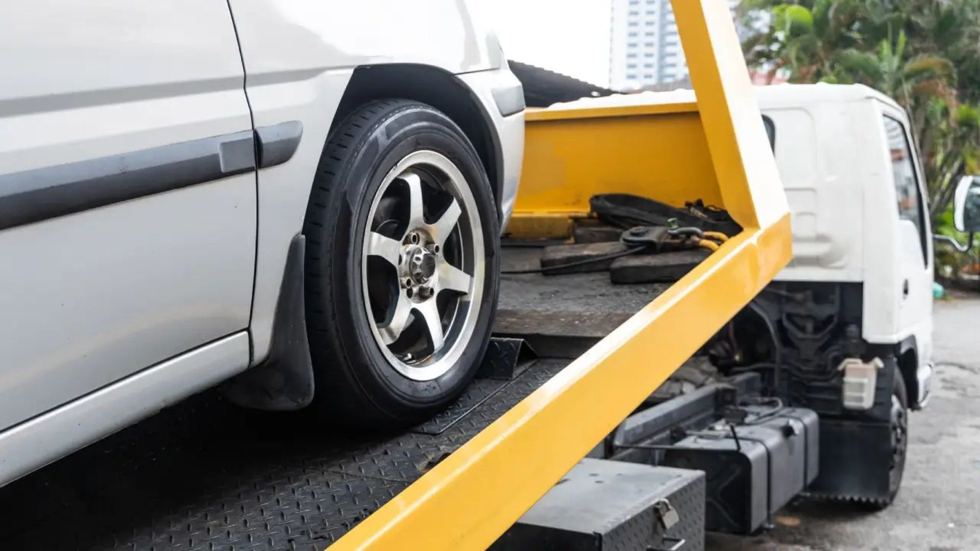 car-car-impounded-no-insurance-featured