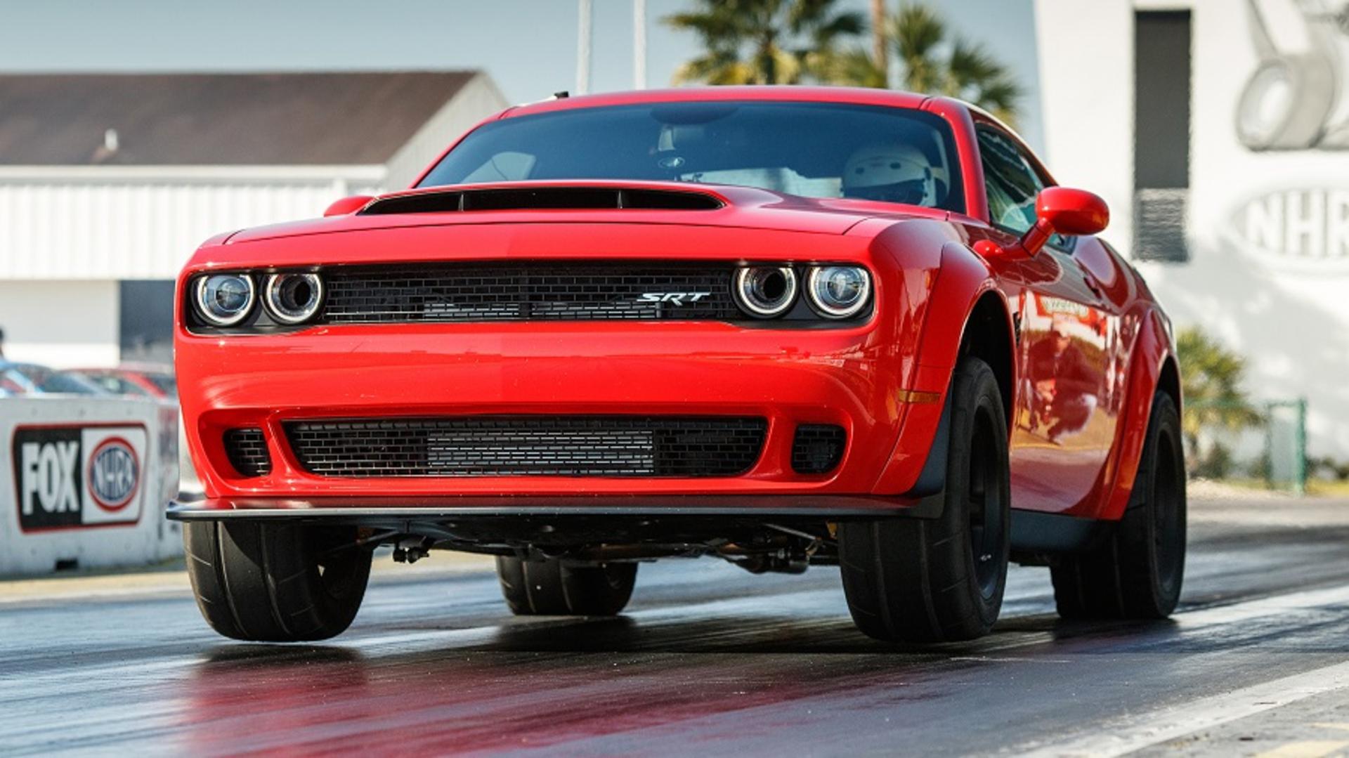 The 2018 Dodge Challenger SRT Demon is the world’s first production car to lift the front wheels at launch. It set the world record for longest wheelie from a standing start by a production car at 2.92 feet, certified by Guinness World Records.