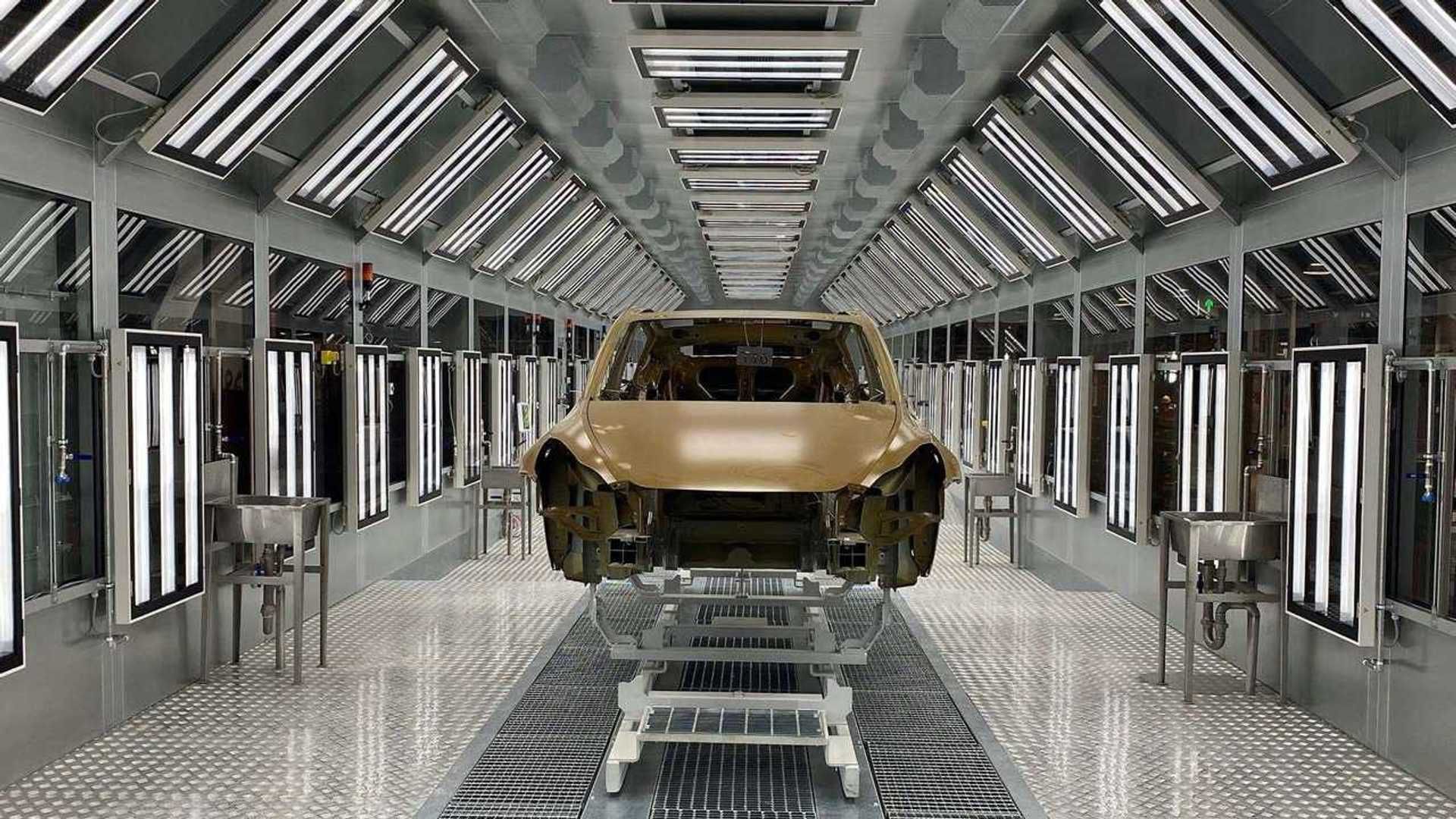 tesla-giga-shanghai-tesla-gigafactory-3-model-y-paint-shop