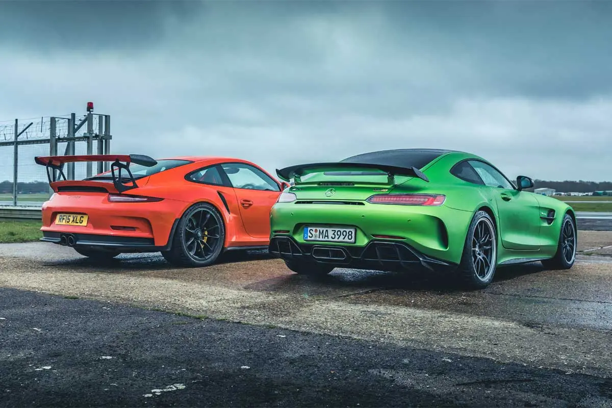 رقابت جذاب مرسدس AMG GT R، پورشه 911 GT3 RS و بی‌ام‌و M4 GTS - پدال