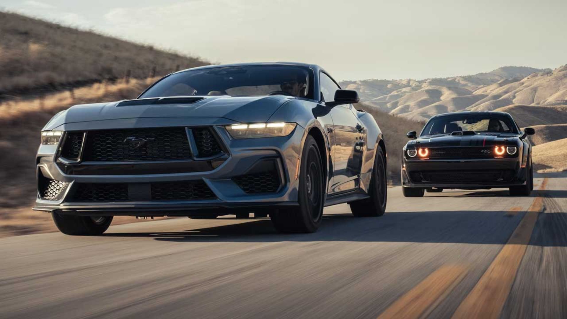 Challenger-Mustang-1