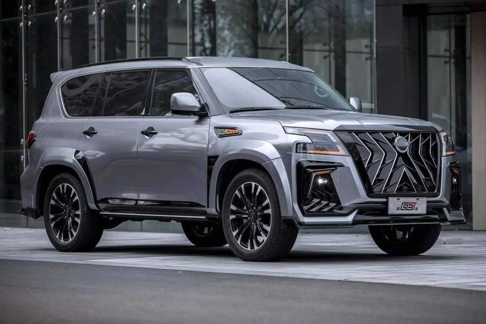 Nissan-Black-Hawk-1