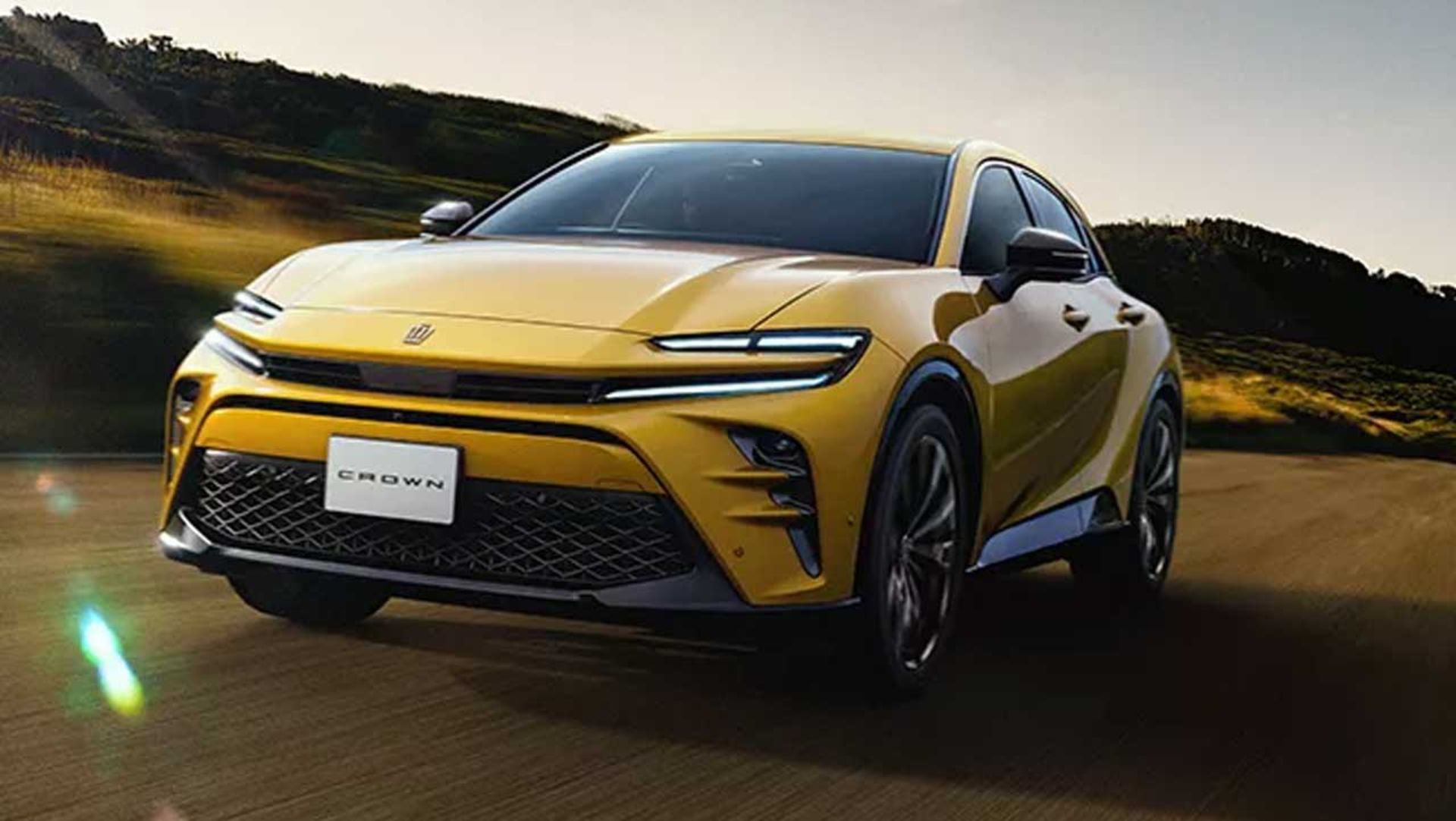 Toyota-Crown-Sport-2