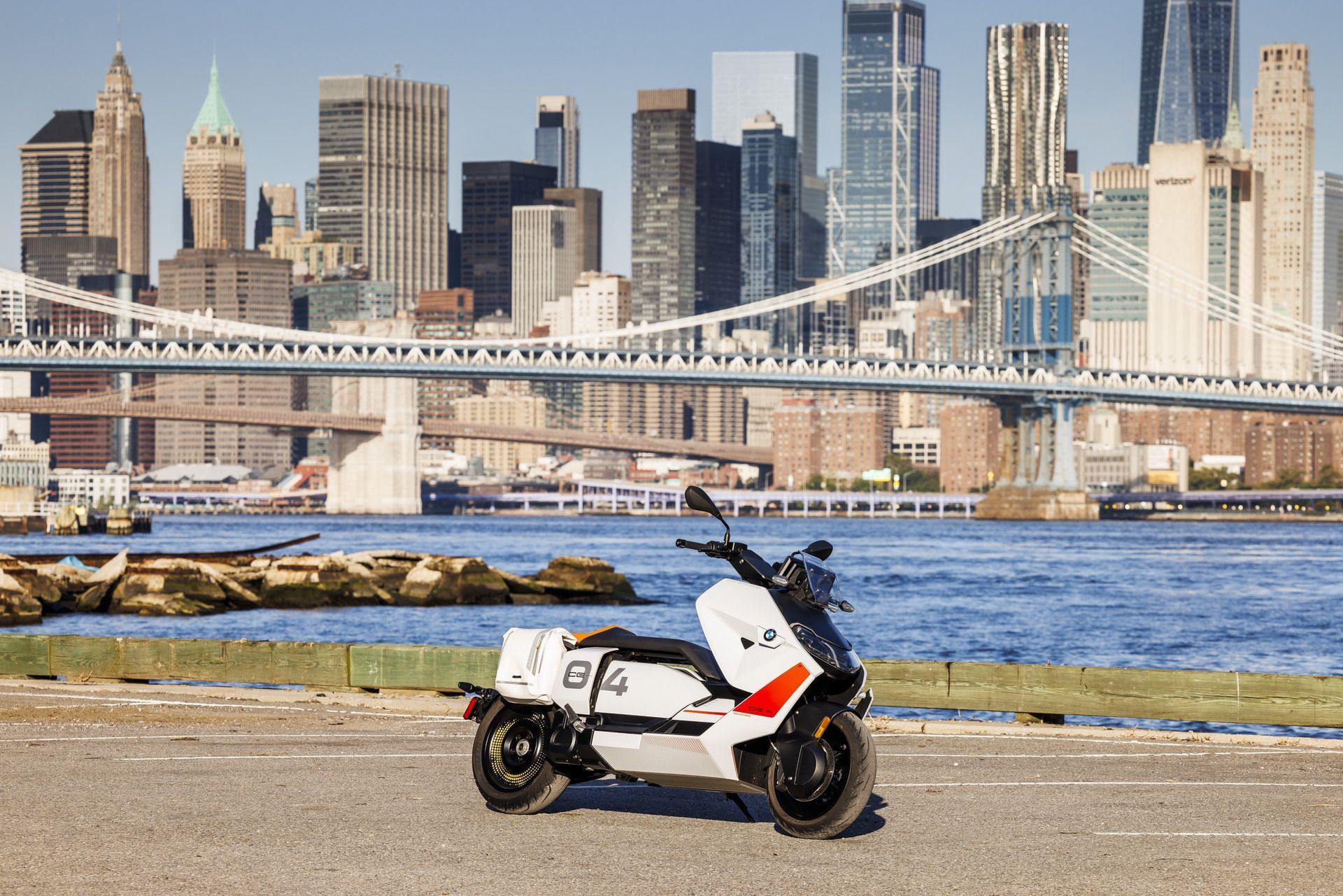 bmw-ce-04-nyc-01