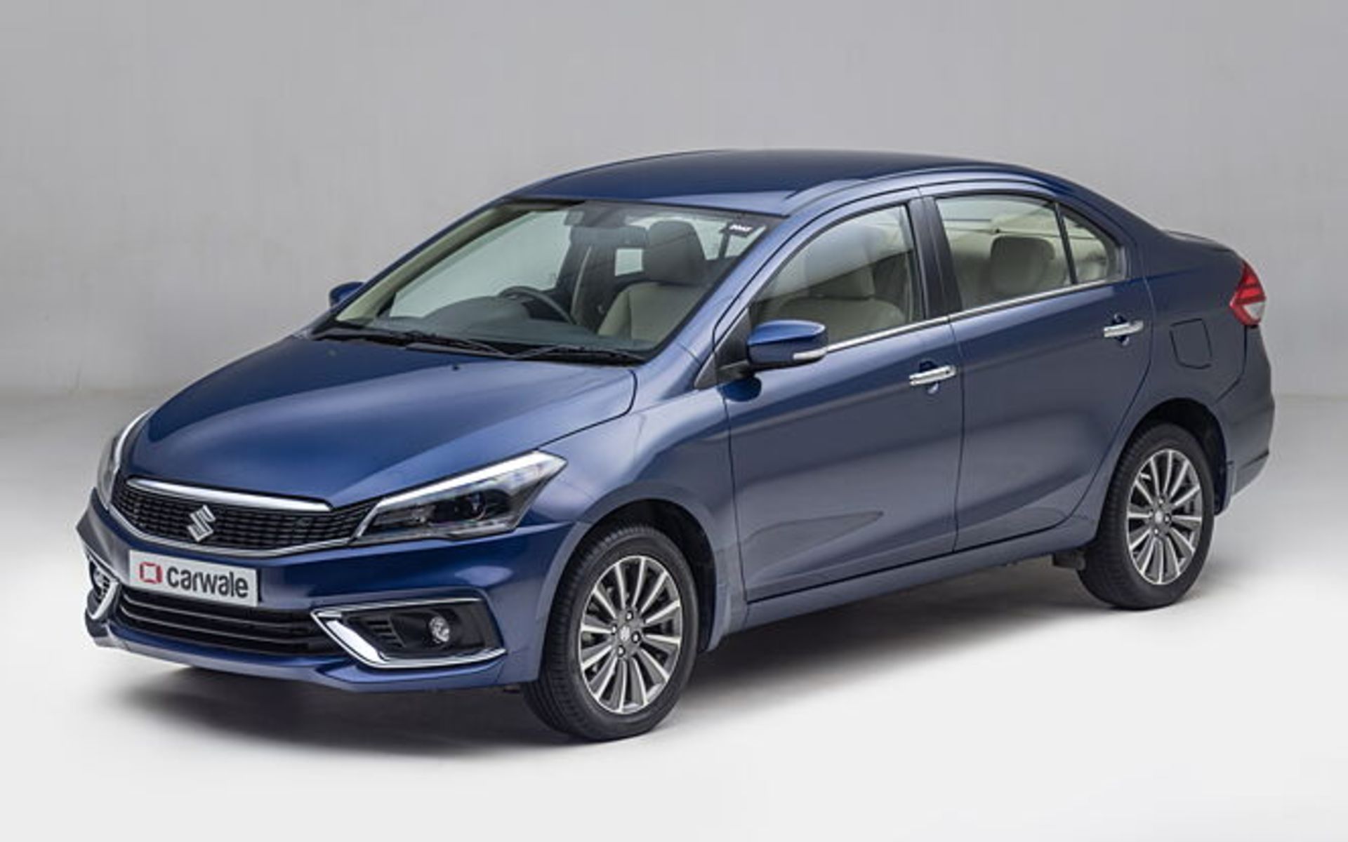 ciaz-exterior-left-front-three-quarter