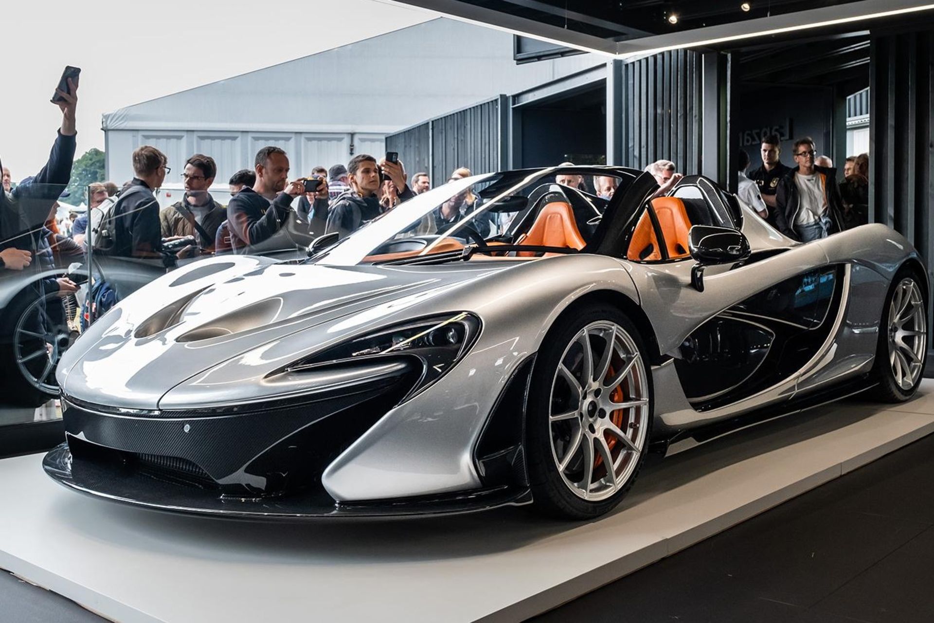 mclaren p1 roadster