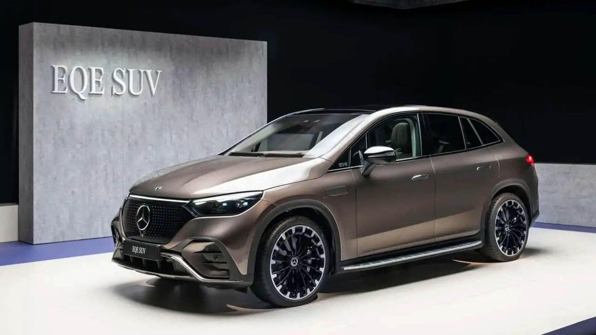 mercedes-benz-eqe-suv