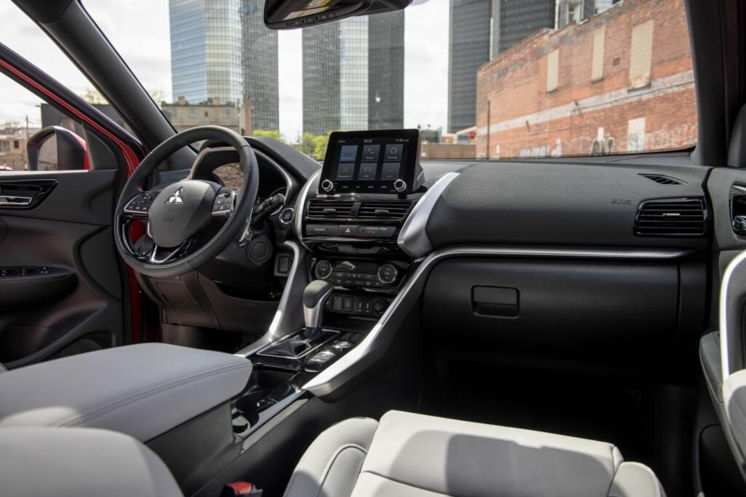 mitsubishi eclipse 2023 (17)