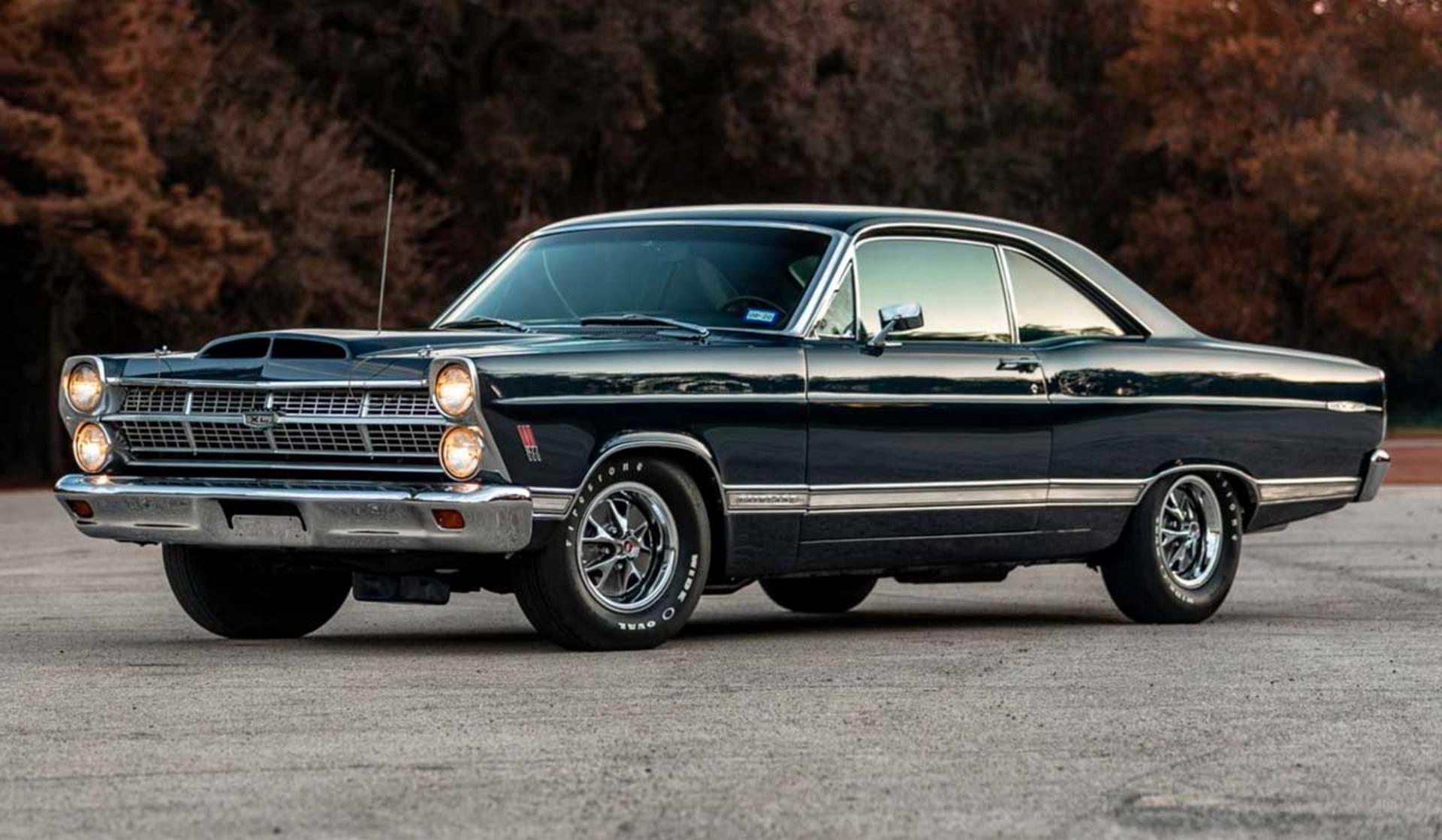 Ford-Fairlane-R-Code-3