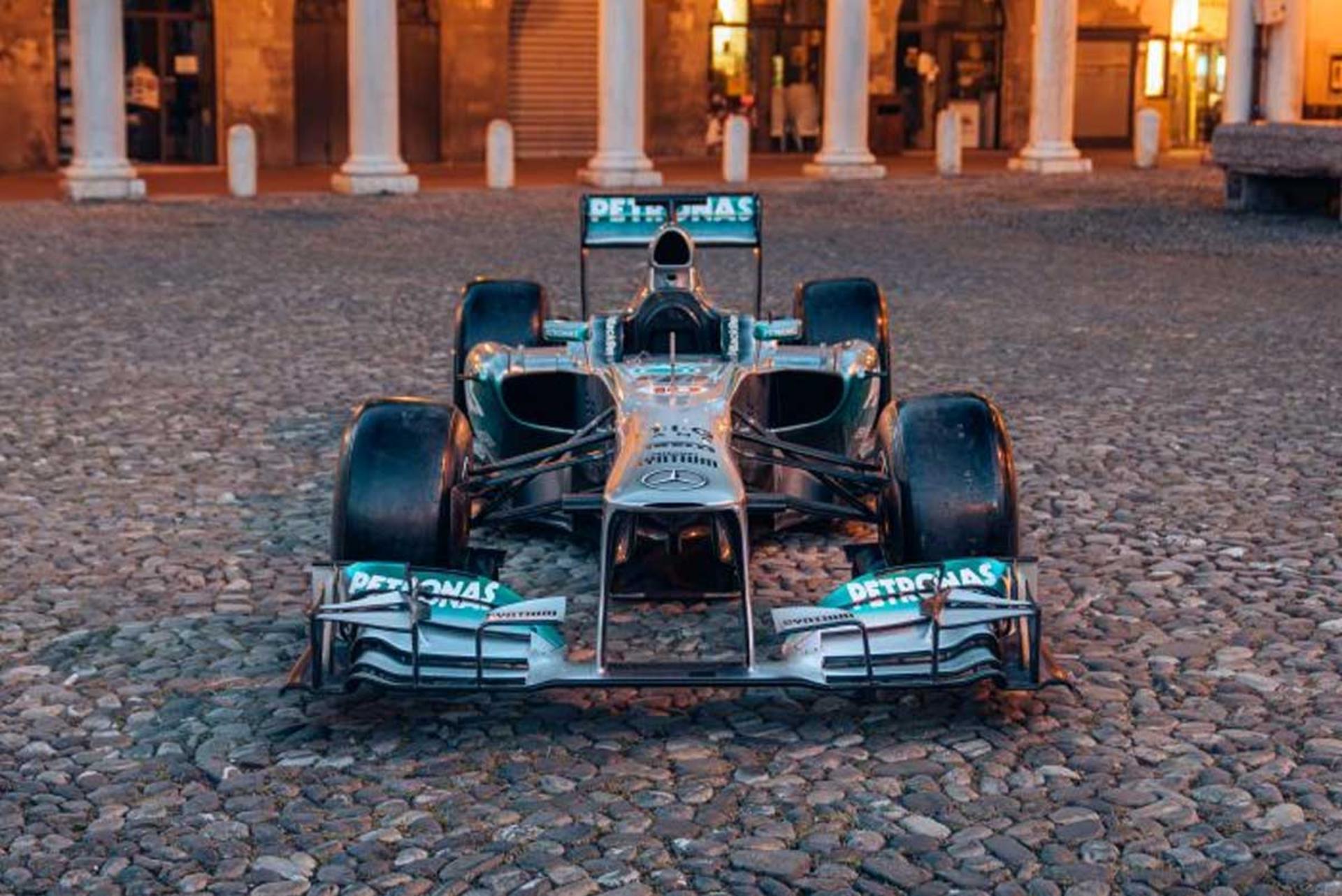 Mercedes-W04-5