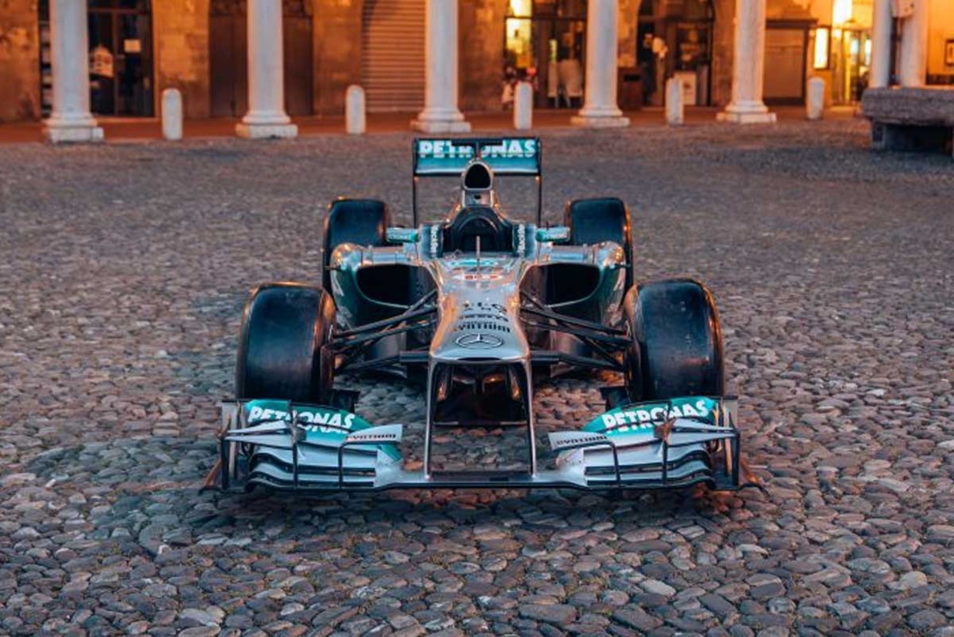 Mercedes-W04-5