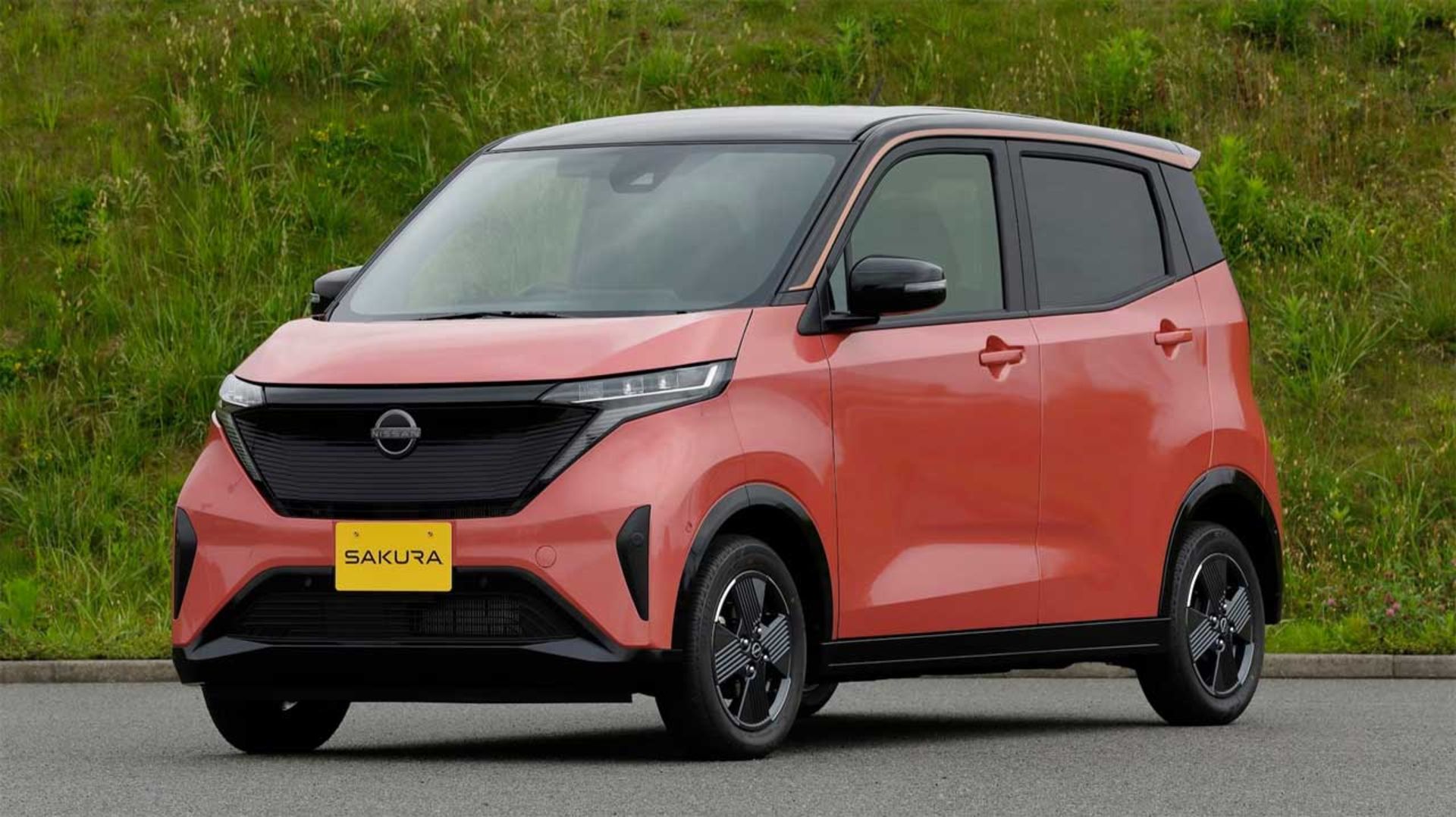 Nissan-Sakura-1