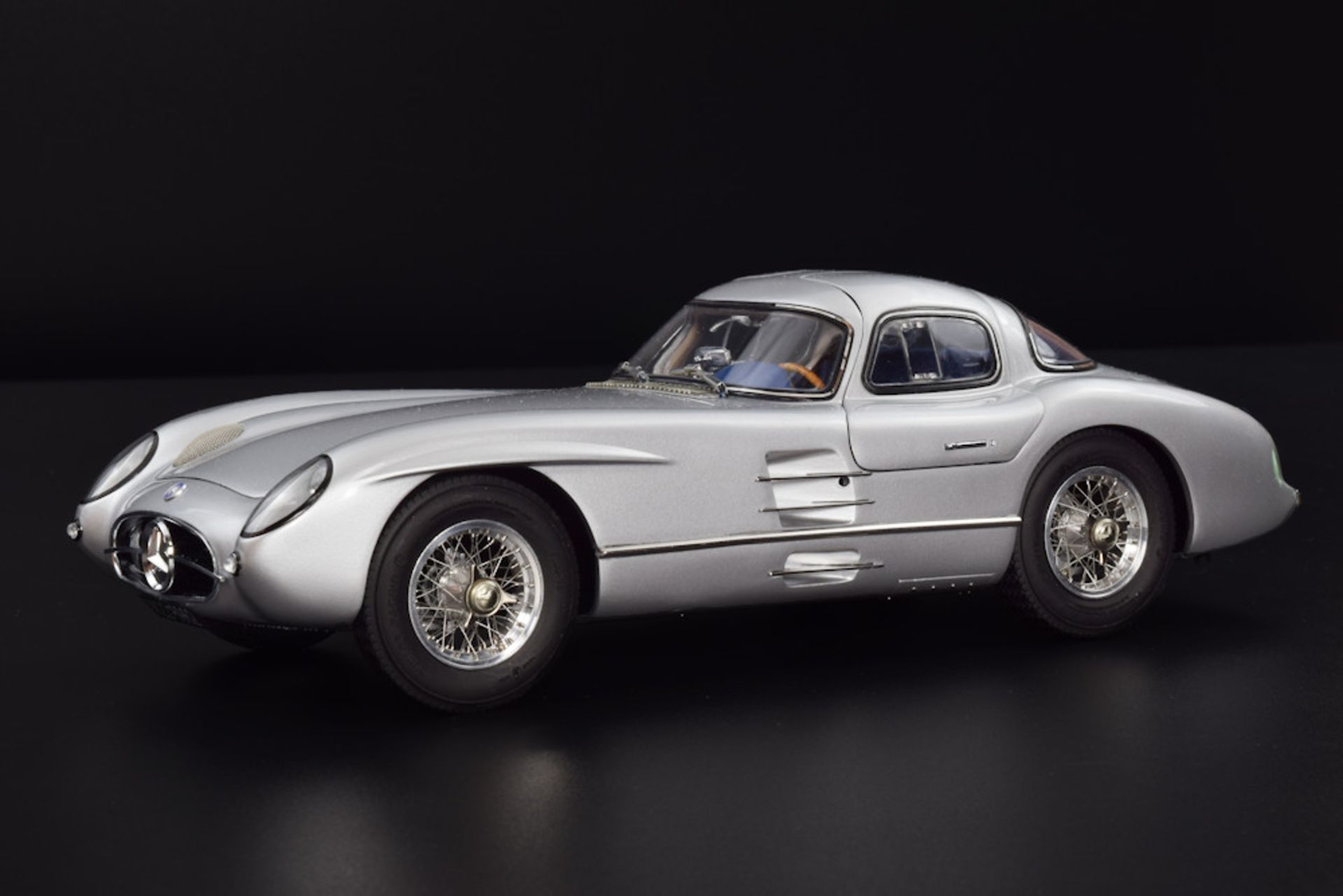 cmc-mercedes-benz-300-slr-coupe 2