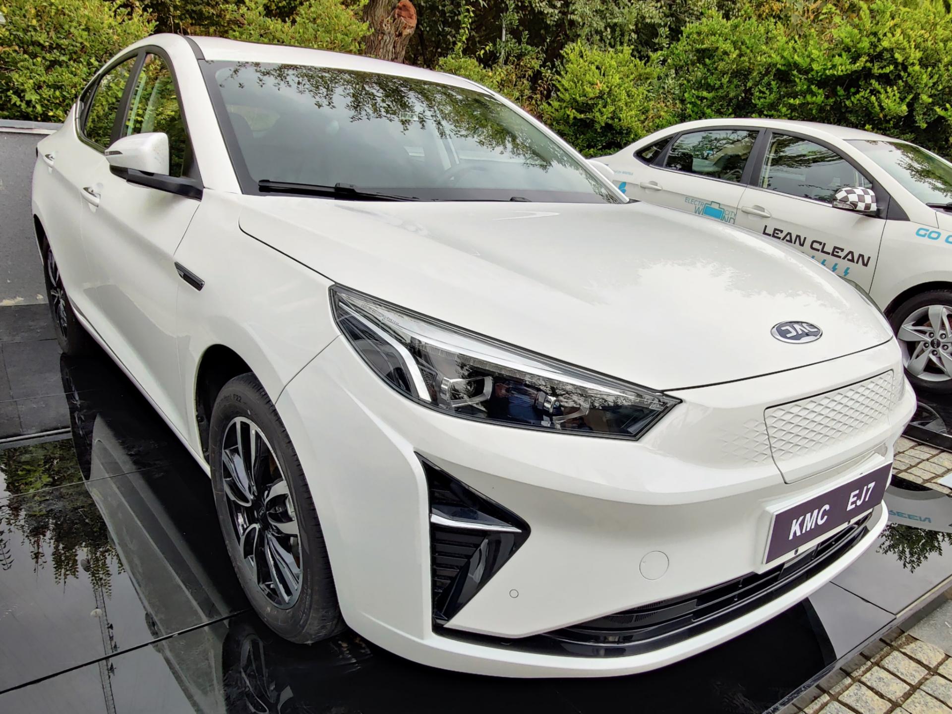 kmc-ej7-1
