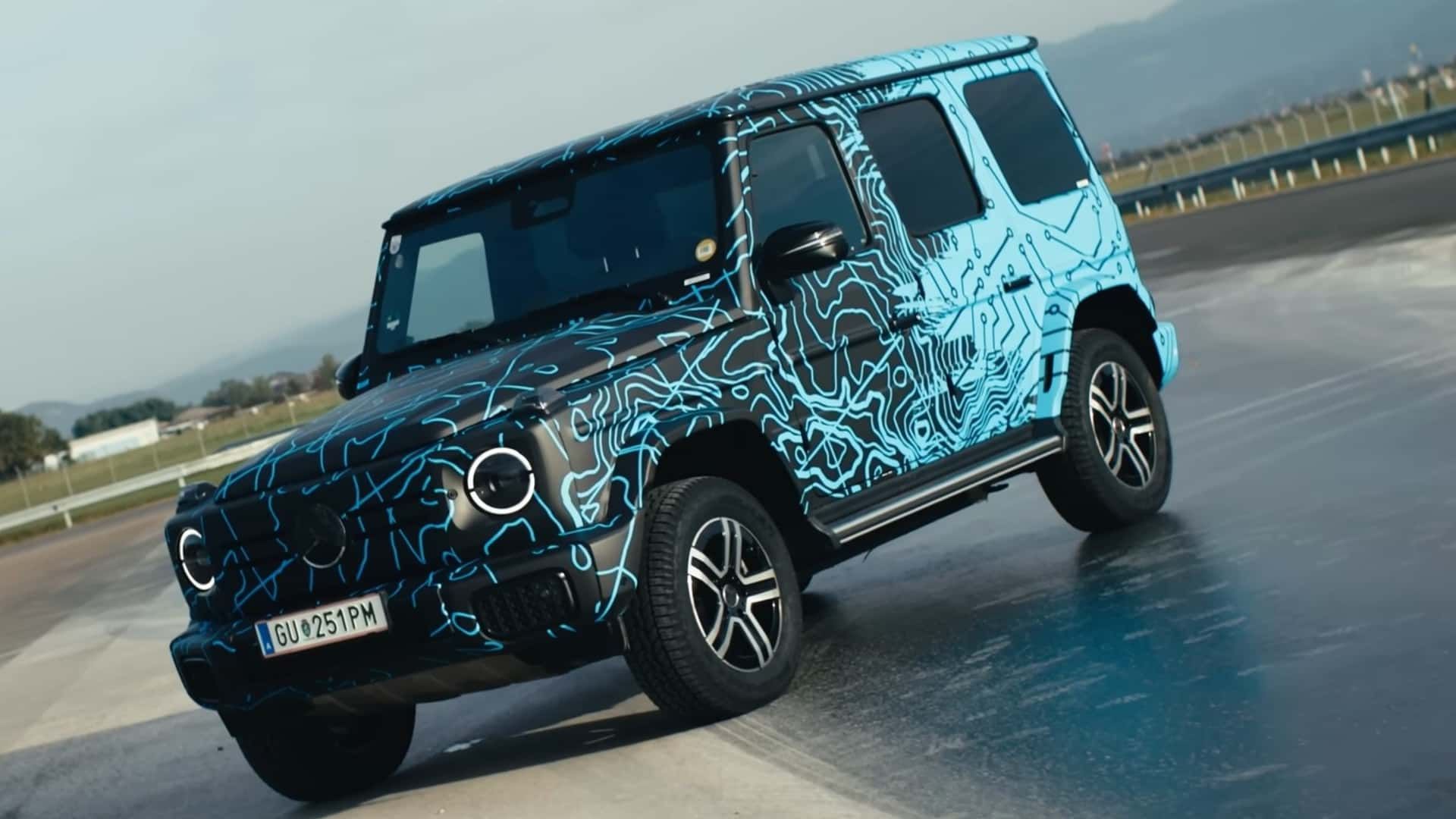 mercedes-eqg-teaser