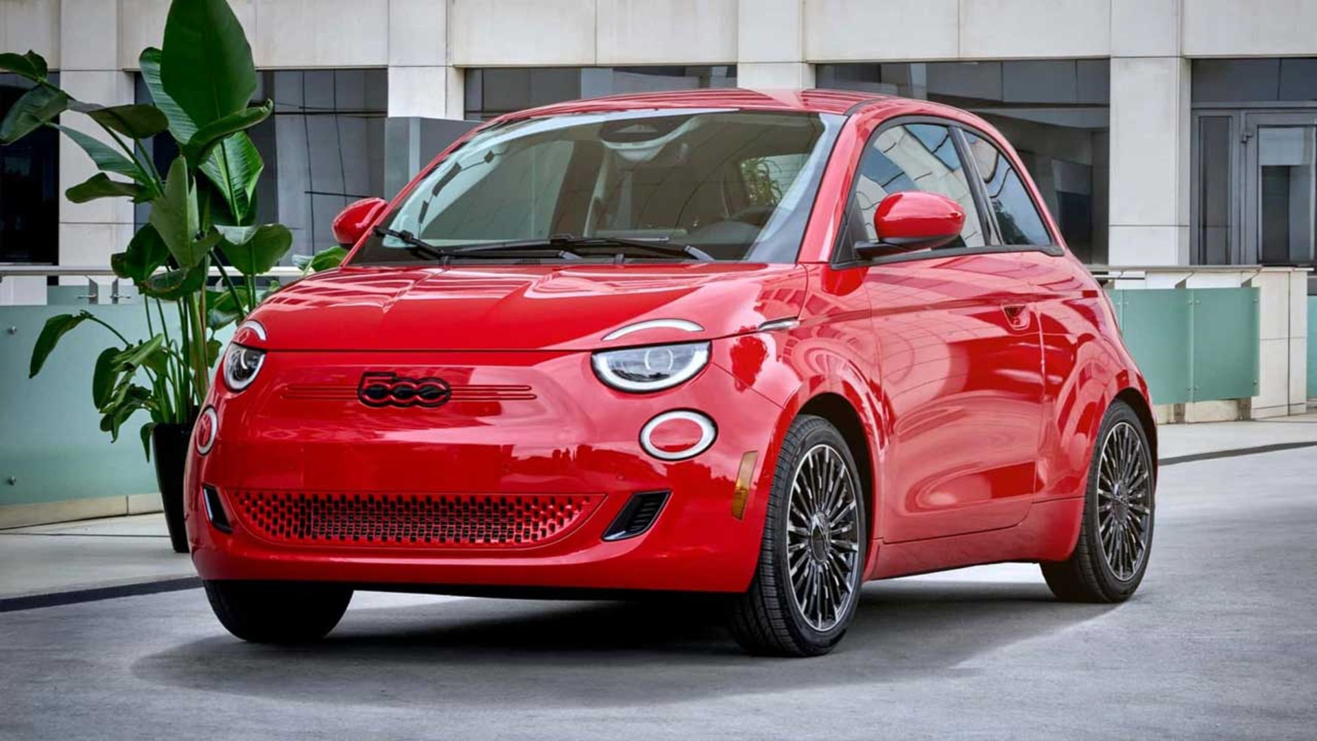 2024-fiat-500e-1