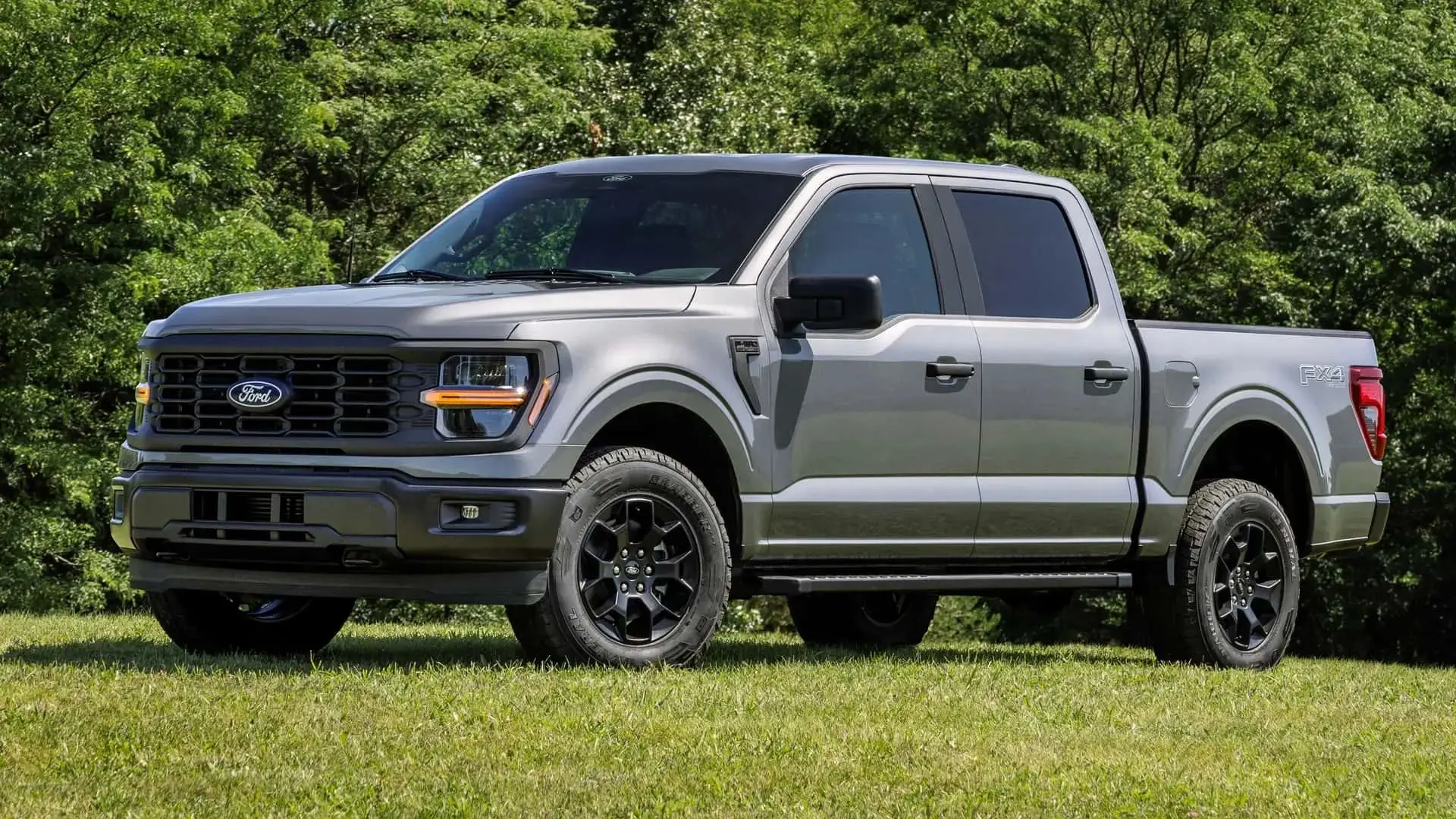 2024-ford-f-150-stx-exterior