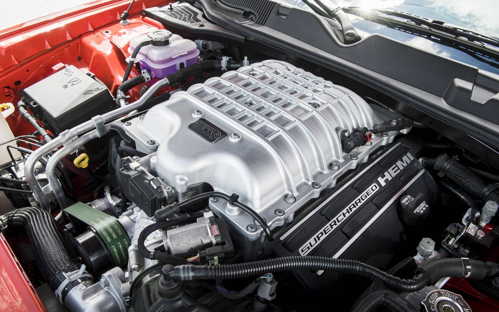 449148-le-moteur-de-807-chevaux-de-dodge-maintenant-en-vente-libre