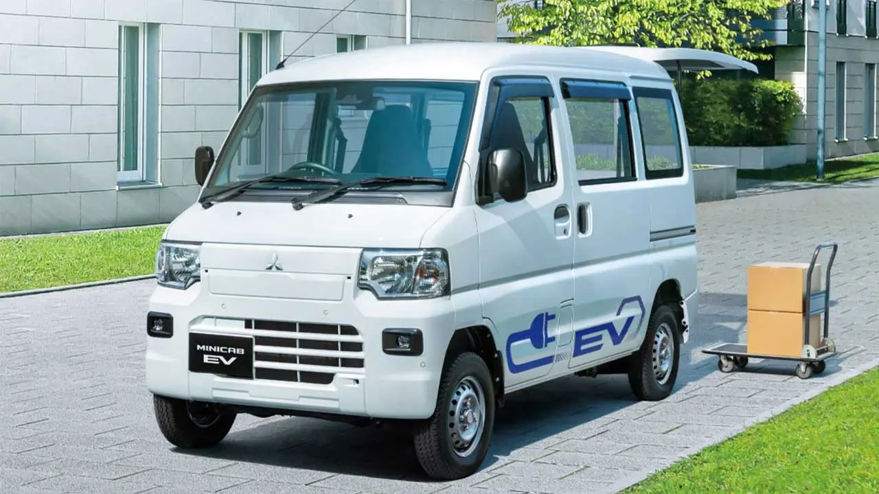 Minicab-EV-4