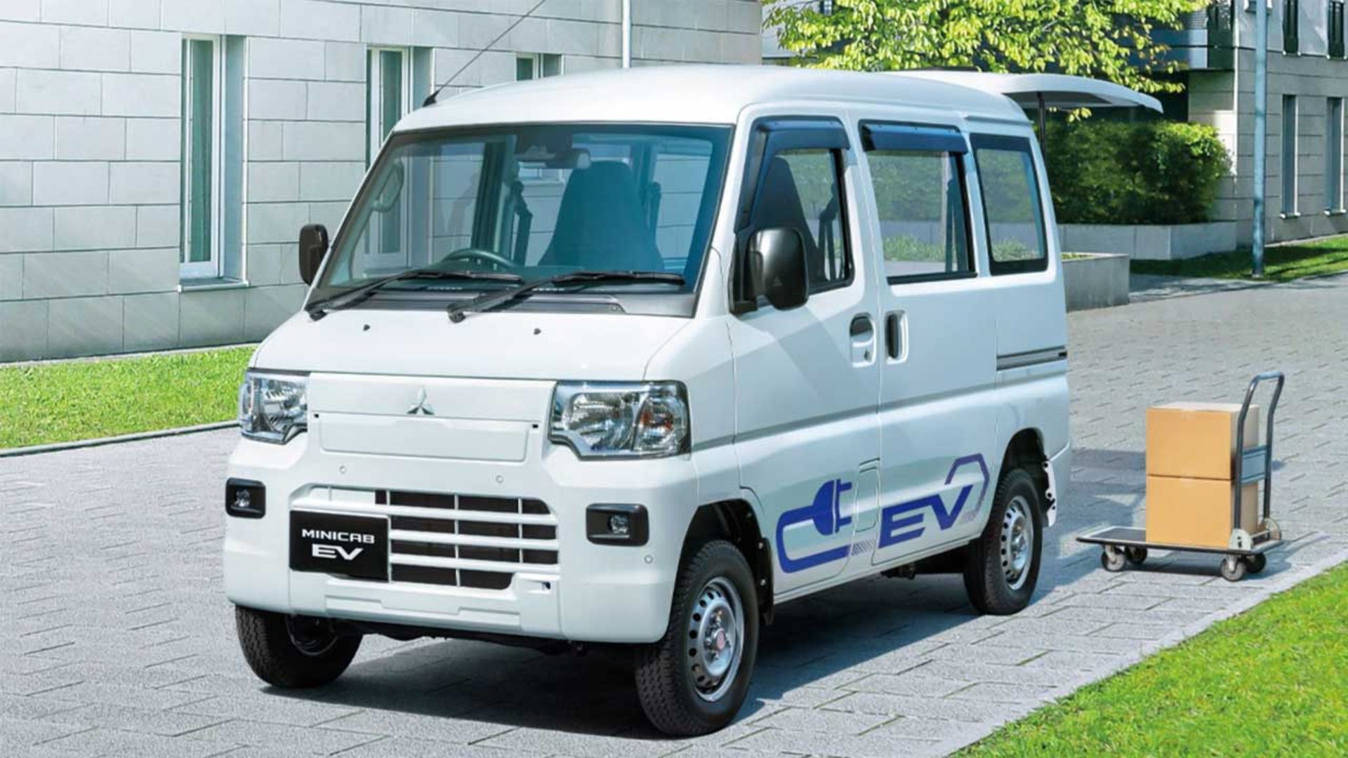 Minicab-EV-4