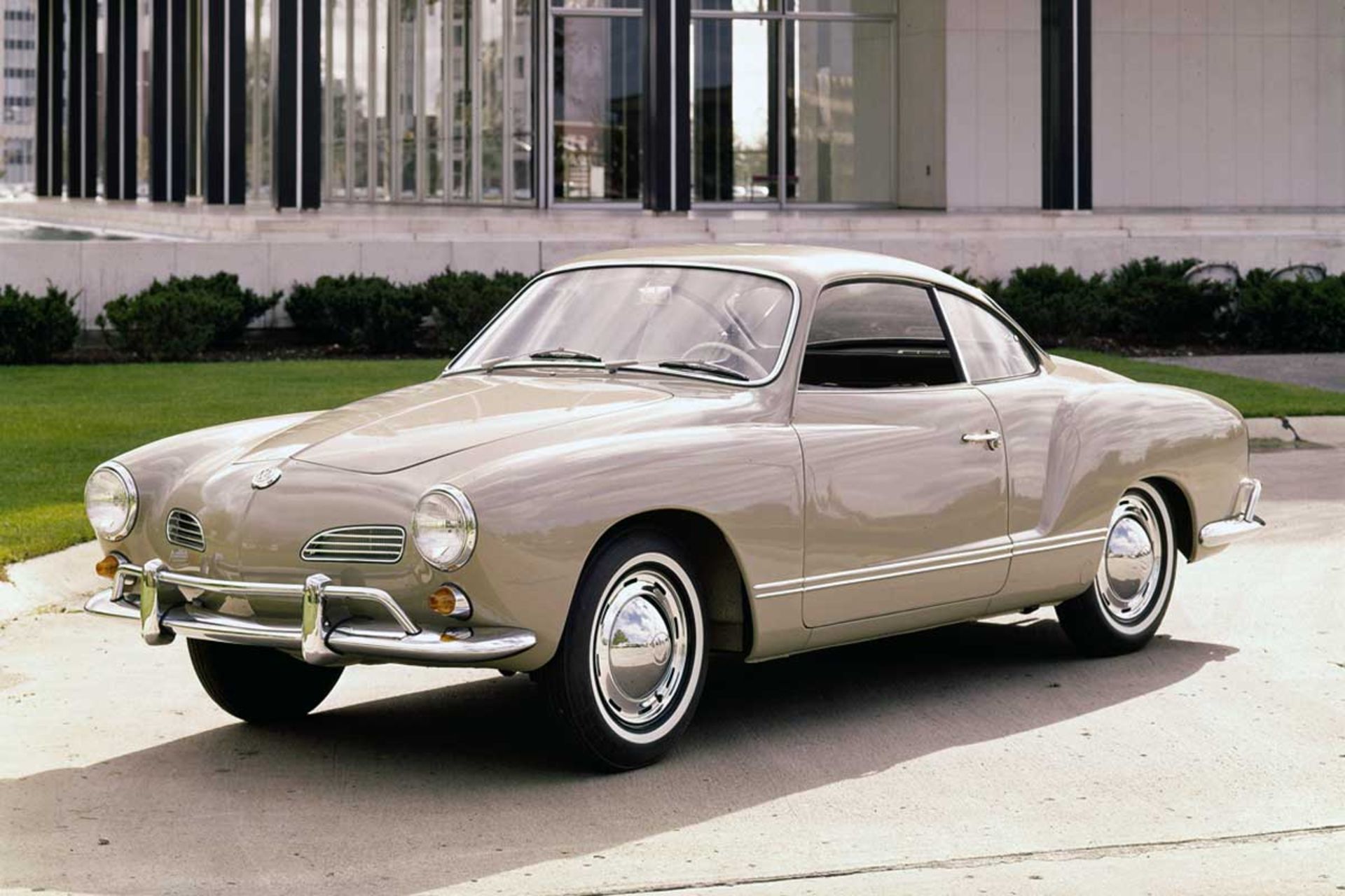 Volkswagen-Karman-Ghia-2