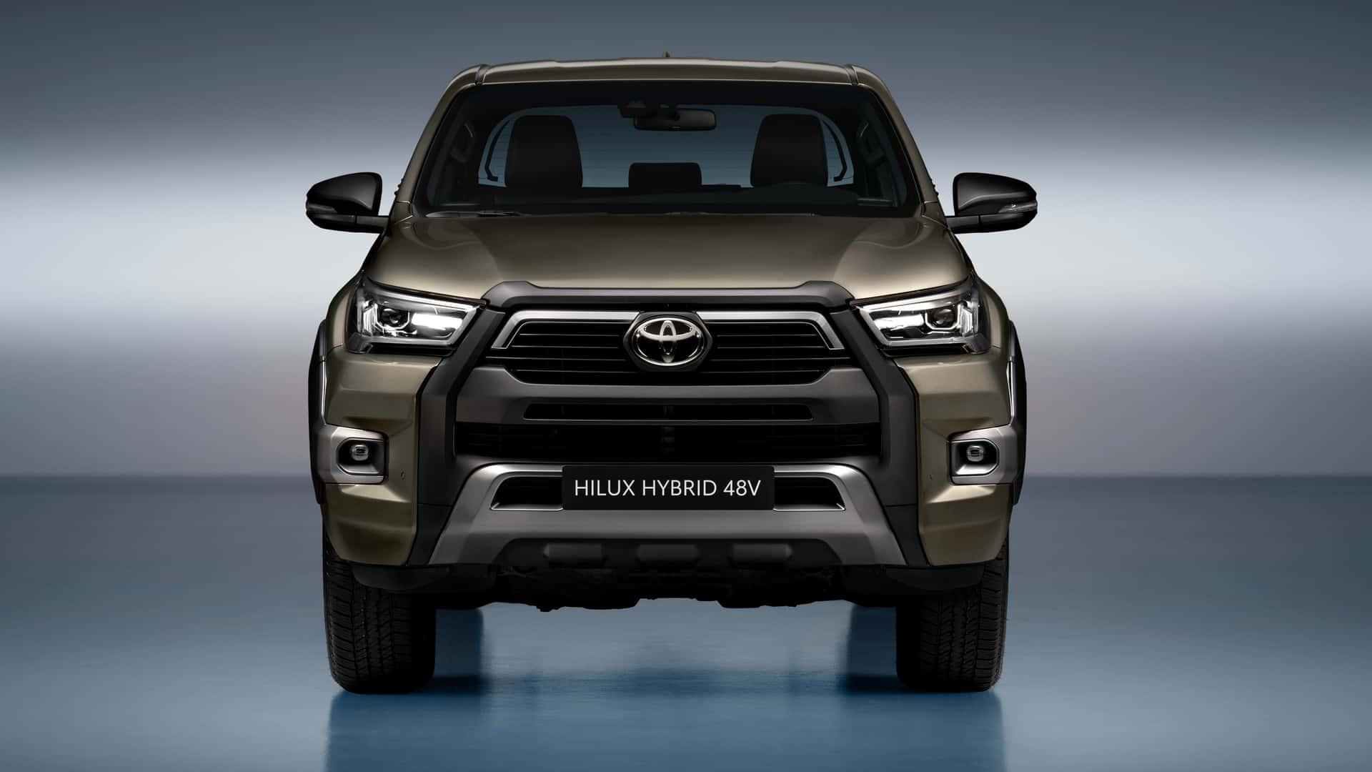 toyota-hilux-2024-mild-hybrid-48-v---esterni-in-studio (2)