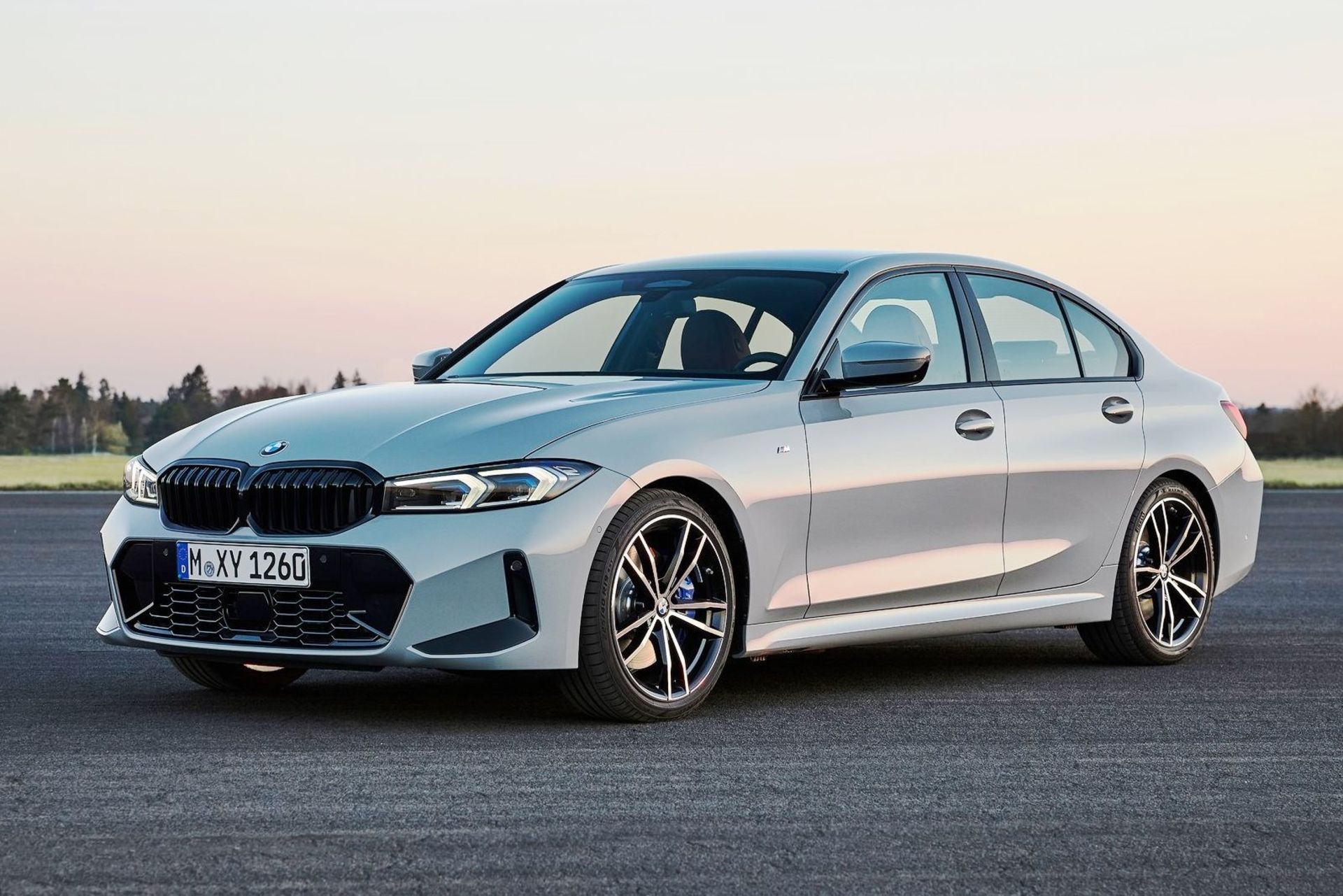 BMW-3-Series-2023-1600-02