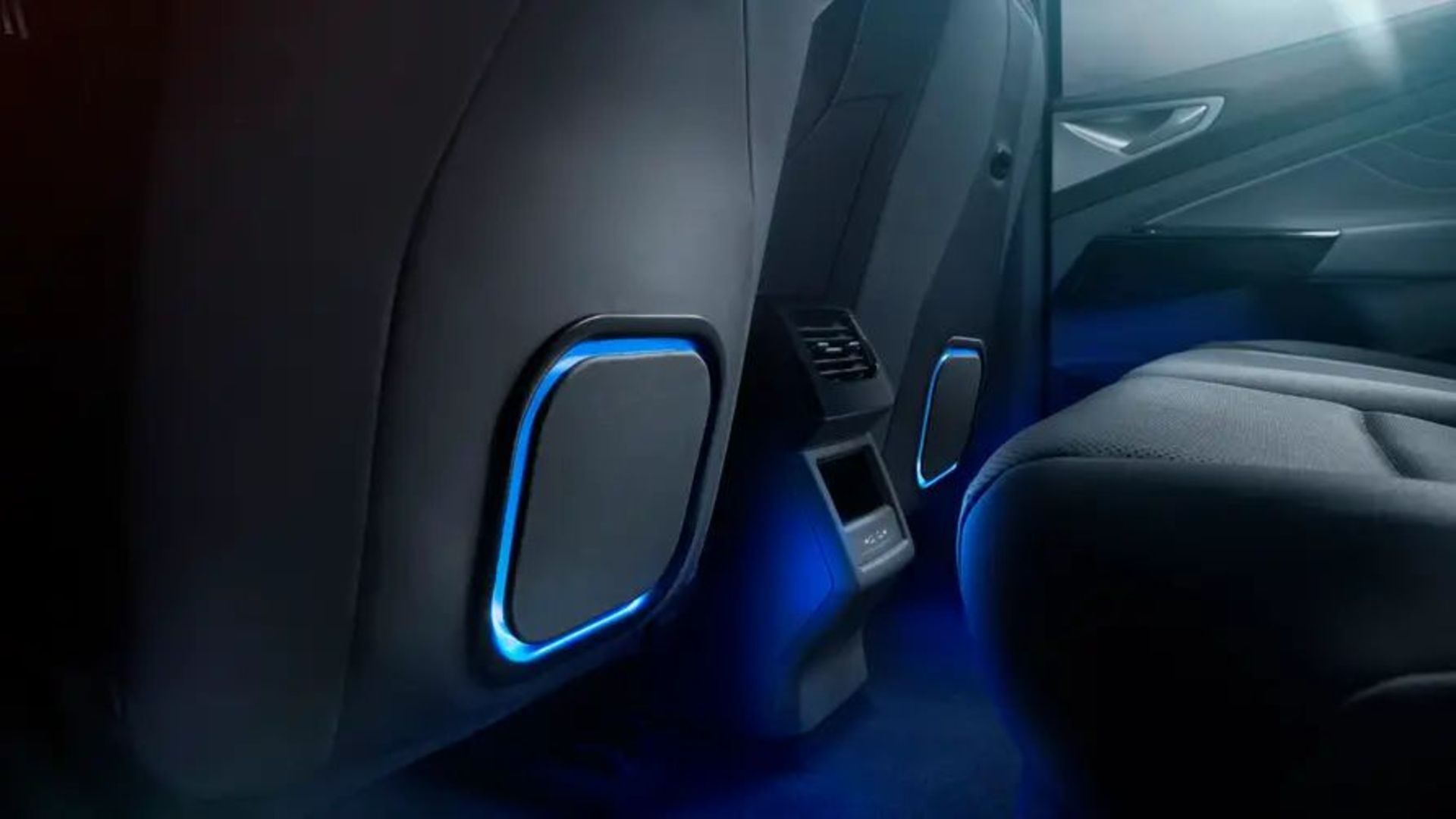 Sub_Woofer_in_Seat