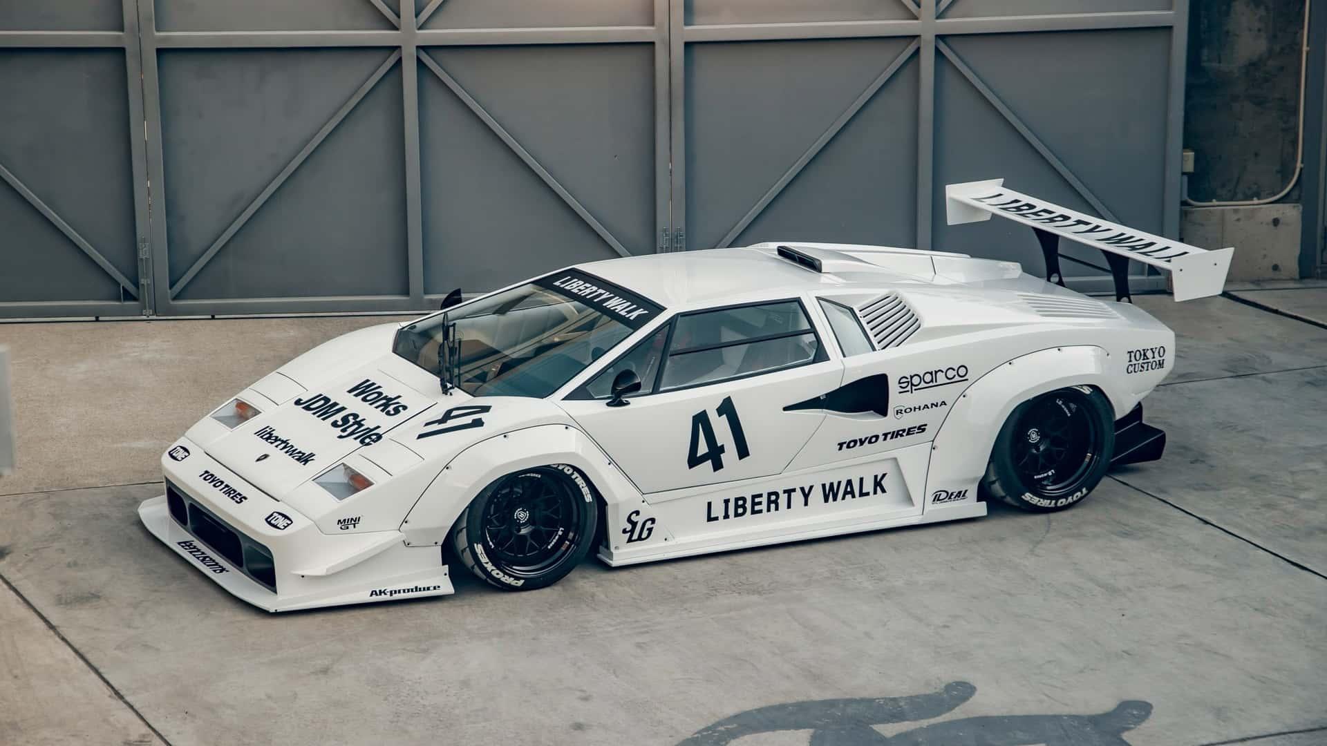 widebody-lamborghini-countach-by-liberty-walk