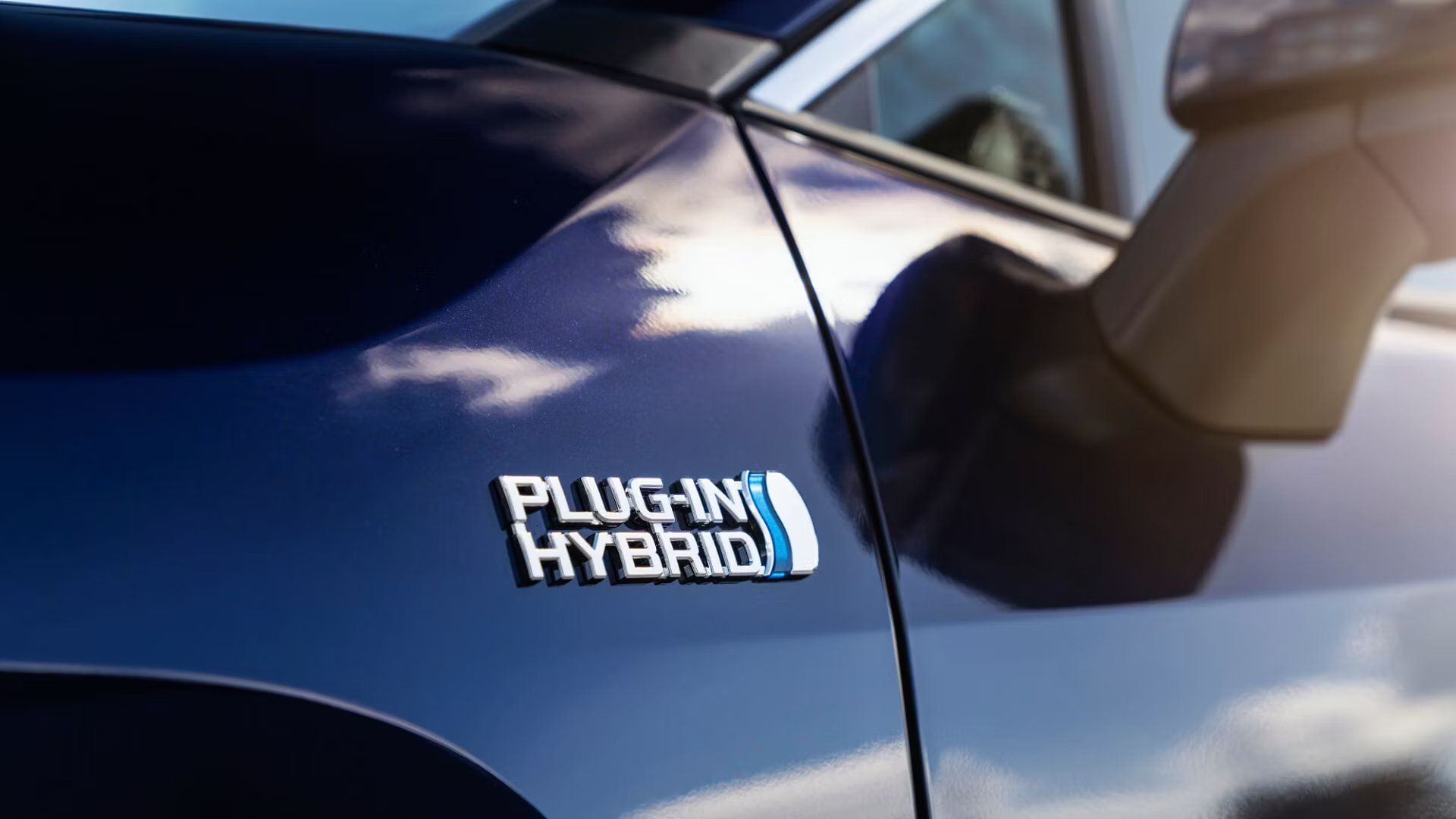 2023-rav4-prime-plug-in-hybrid-charging