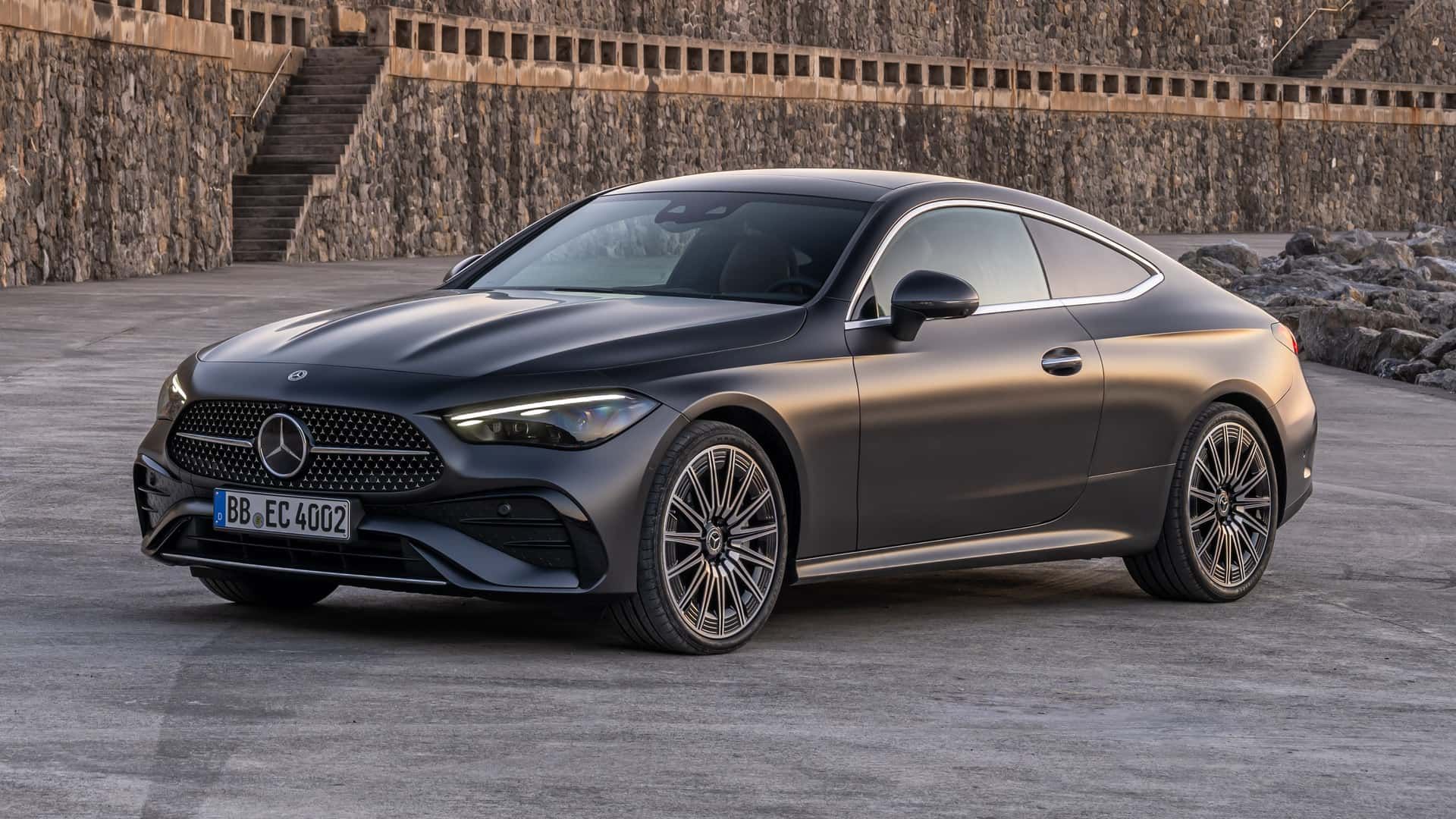 2024-mercedes-benz-cle-class-exterior-front-quarter