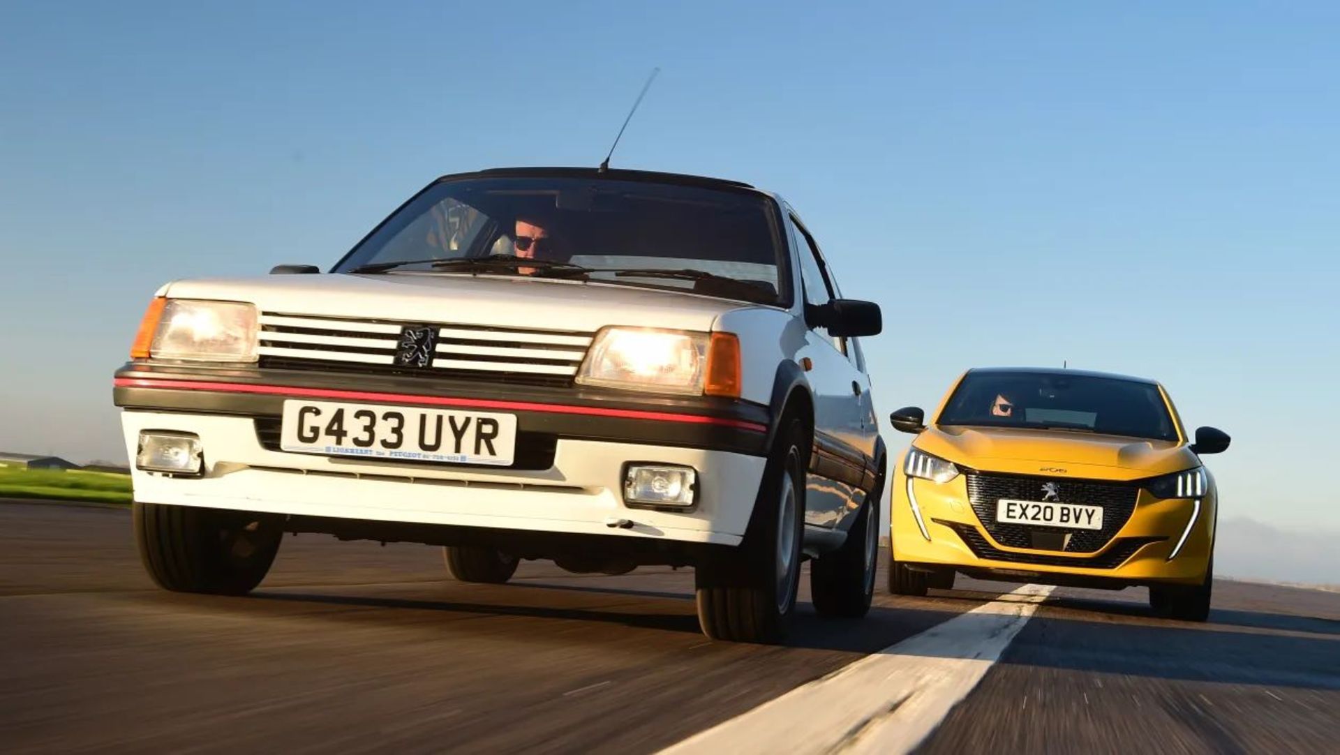 Peugeot 205 GTI vs Peugeot 208-5