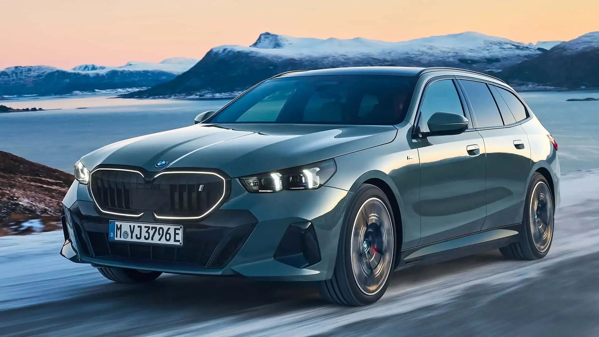 bmw-i5-edrive40-touring-2024