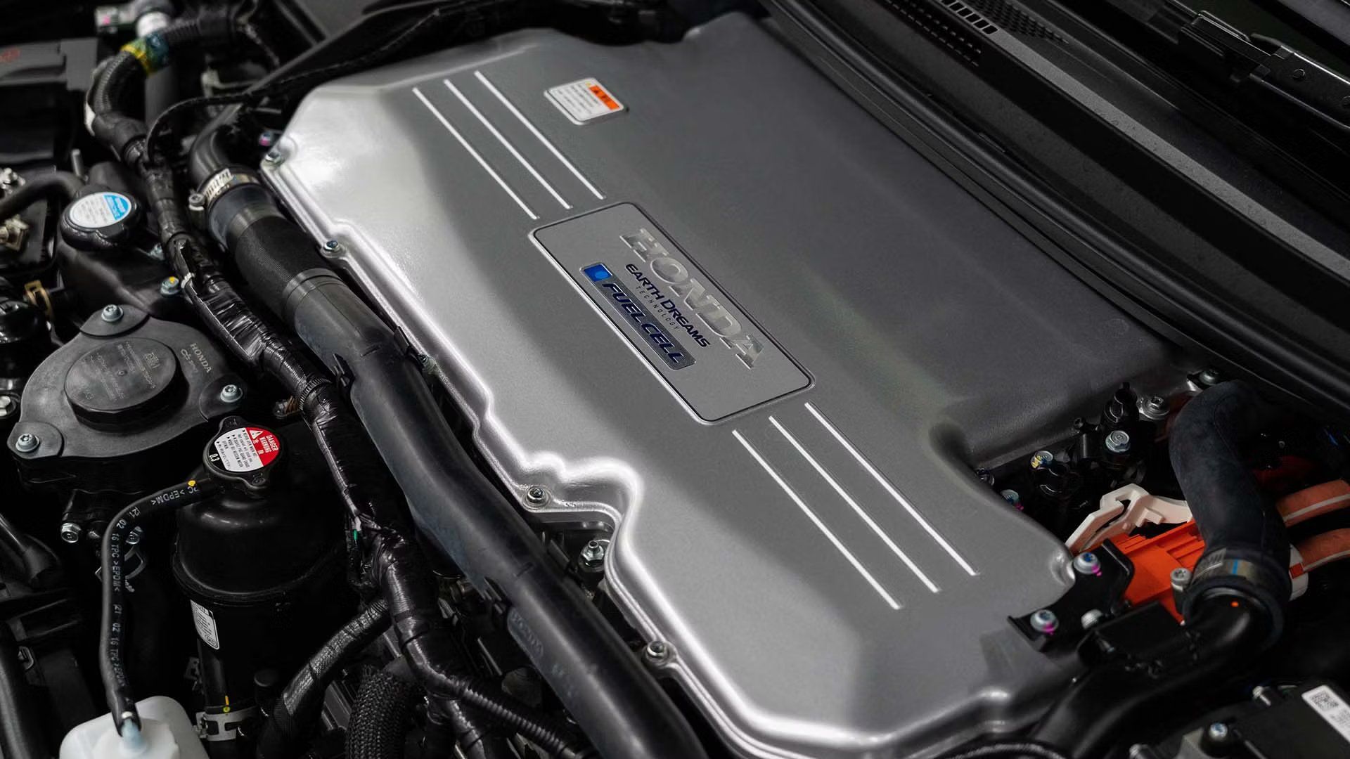 honda_fcev_underhood_coming_in_2024
