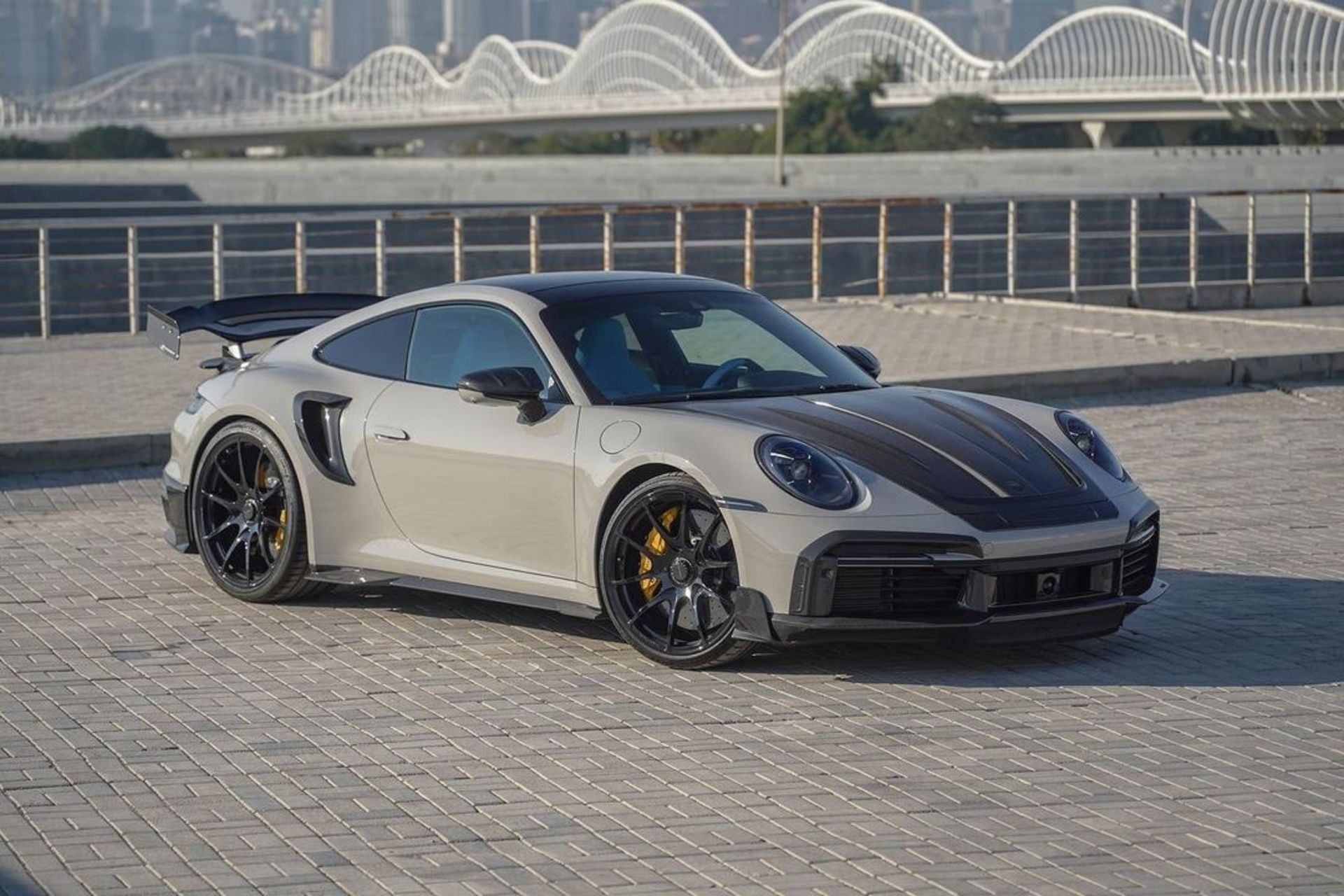 mansory-touches-the-magnificent-porsche-911-turbo-s-with-its-tuning-stick_1