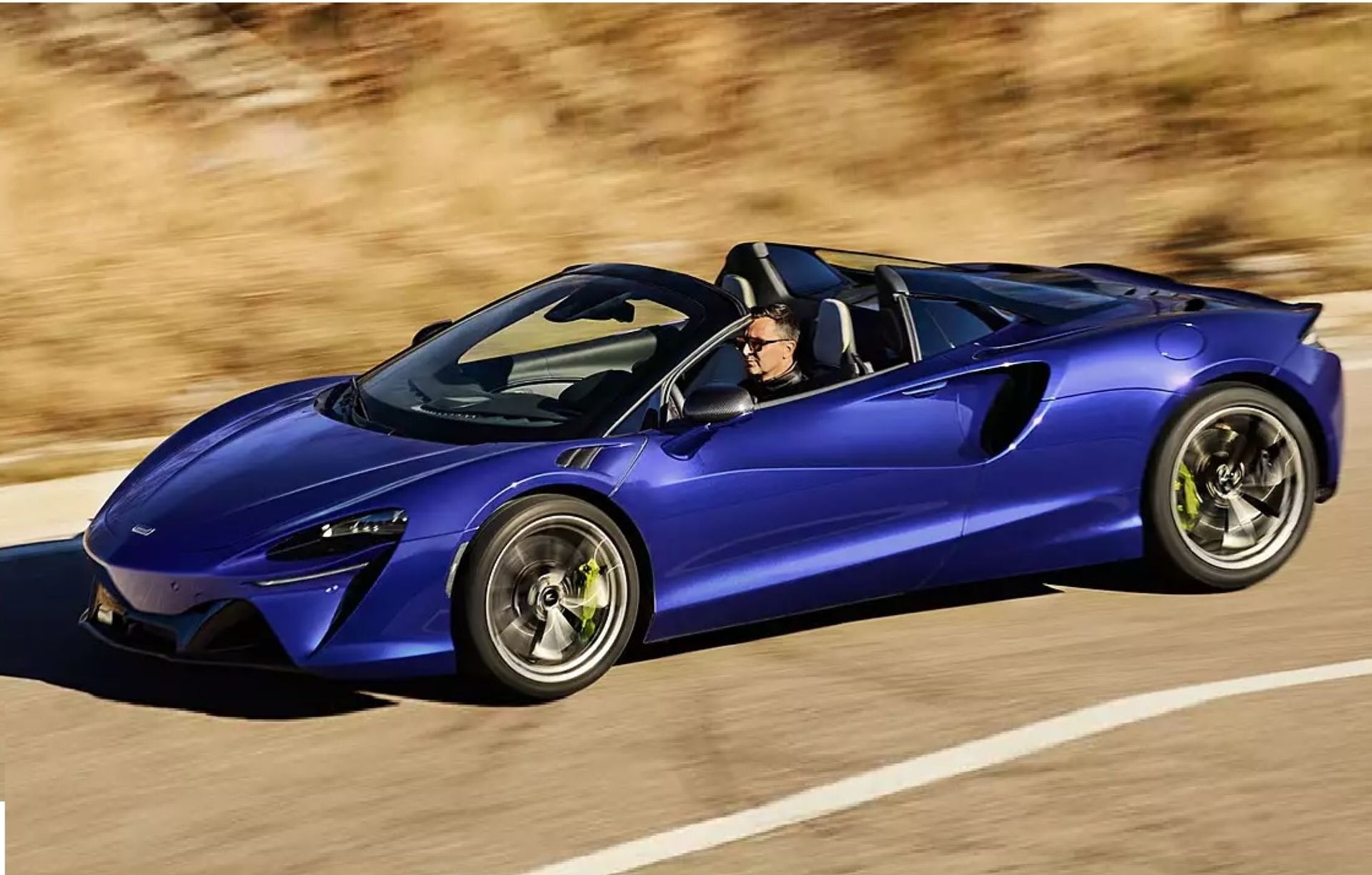 mclaren artura spider